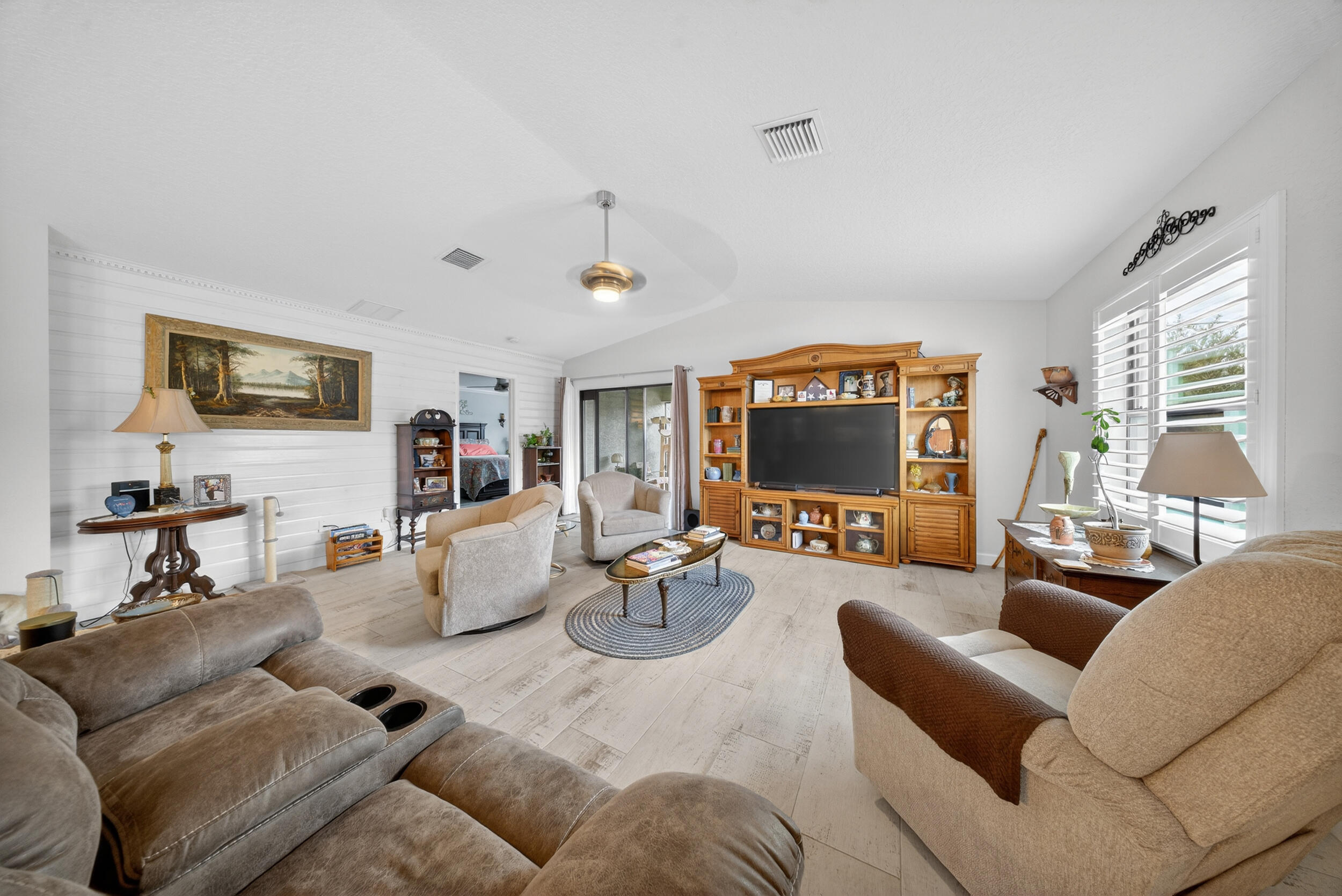 SPANISH LAKES 1 - Residential