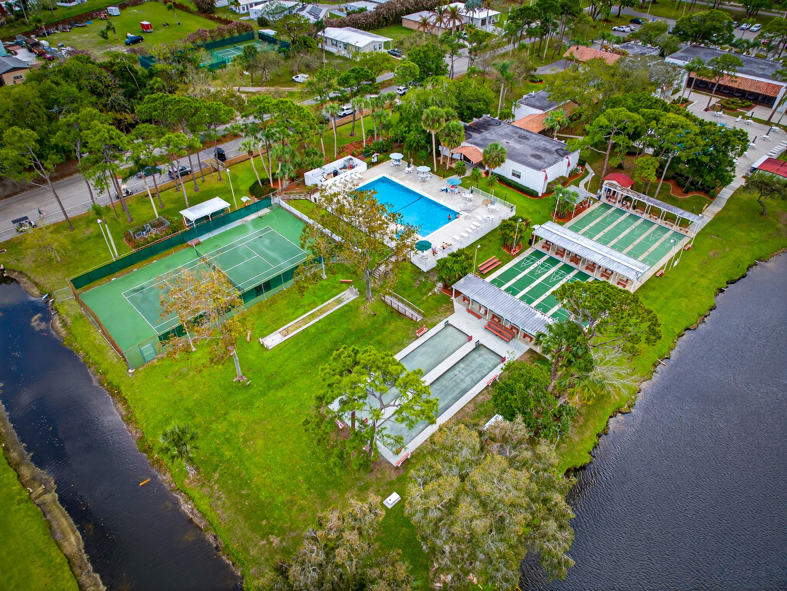 SPANISH LAKES 1 - Residential