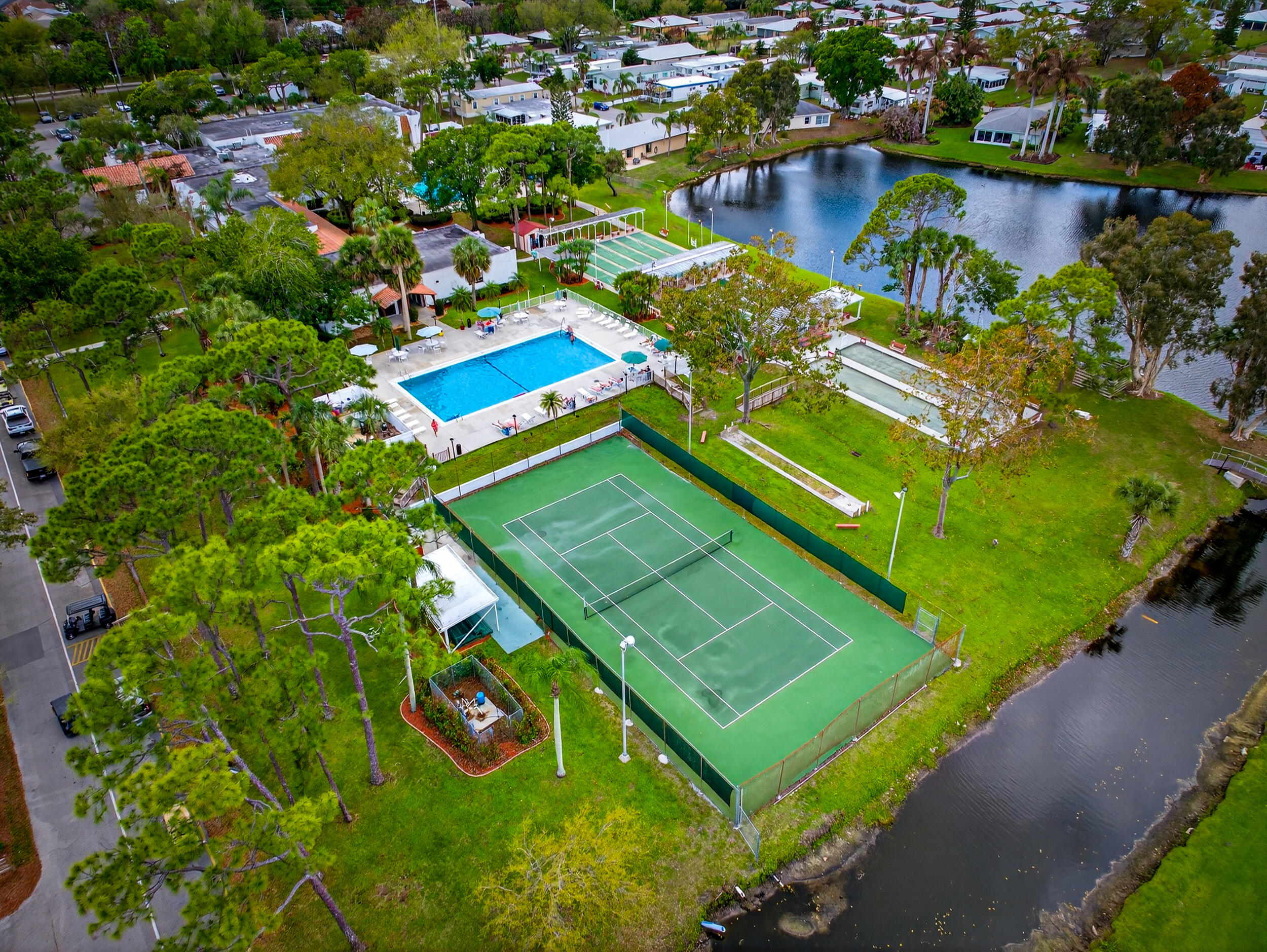 SPANISH LAKES 1 - Residential