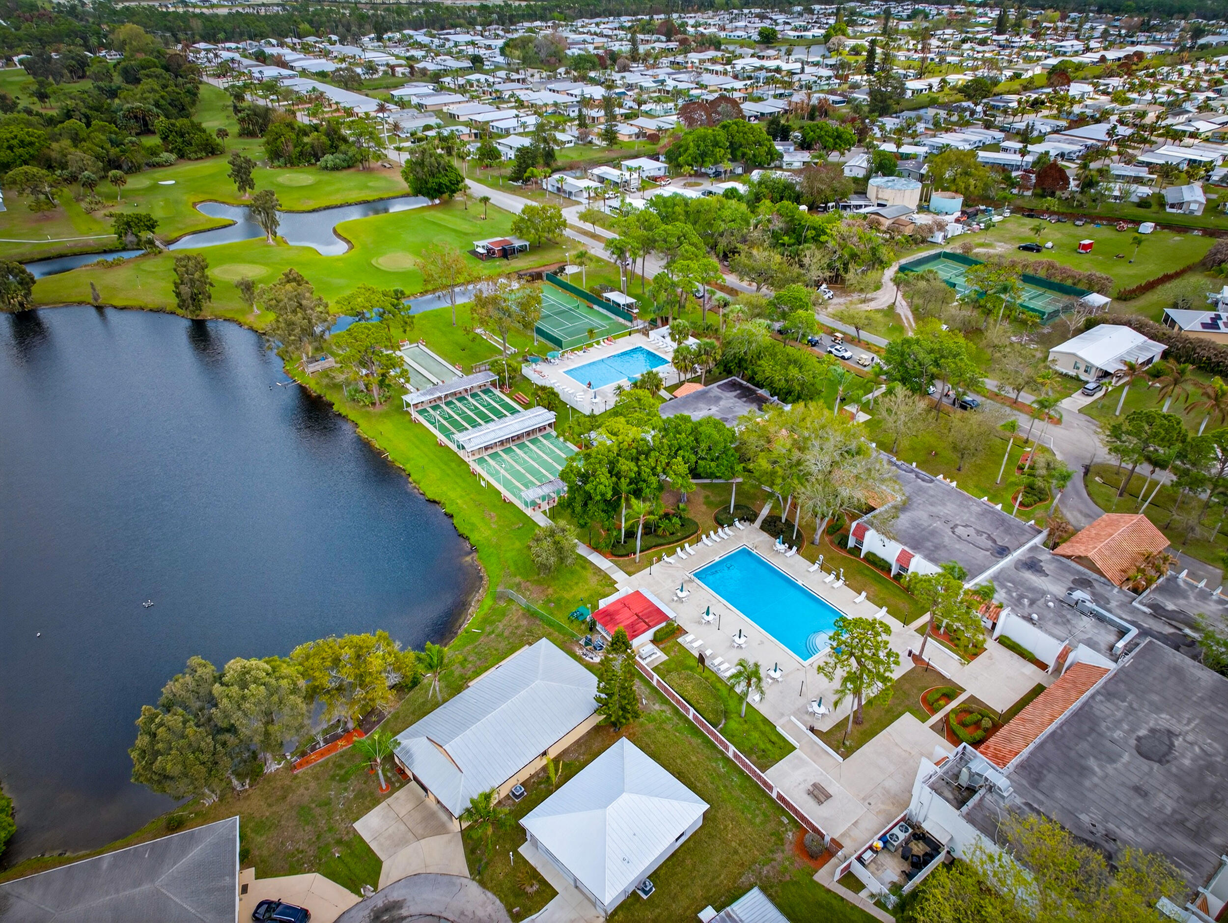 SPANISH LAKES 1 - Residential