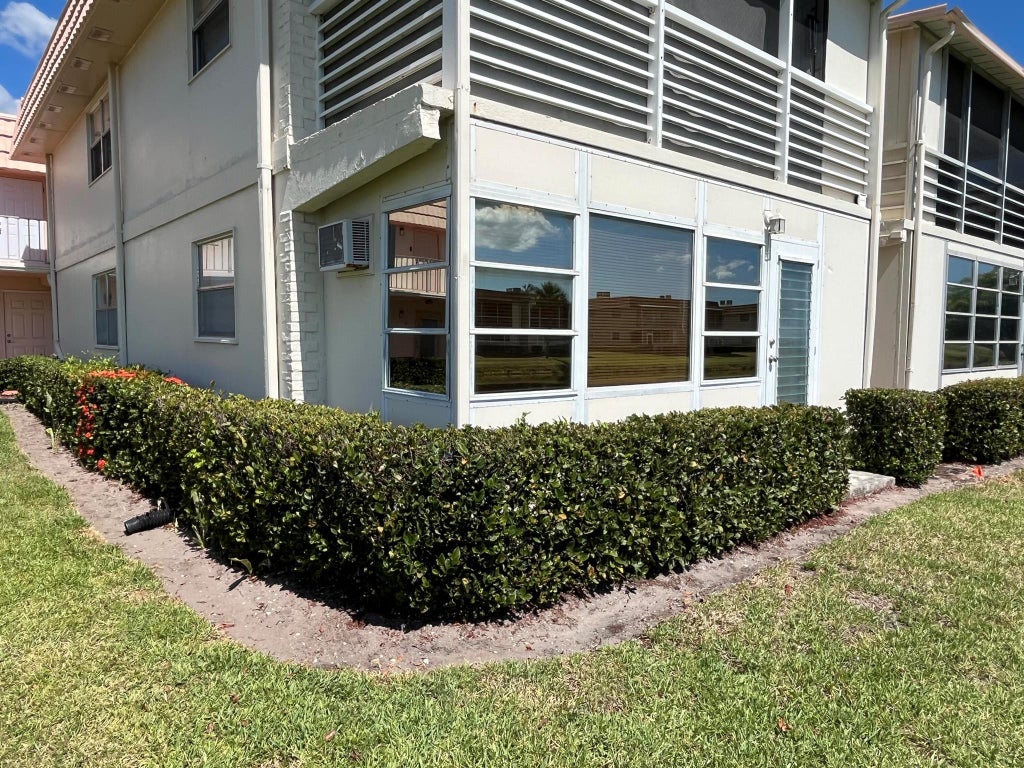 Photo of 291 Saxony 'G', Delray Beach, FL 33446 (MLS # R11006833)