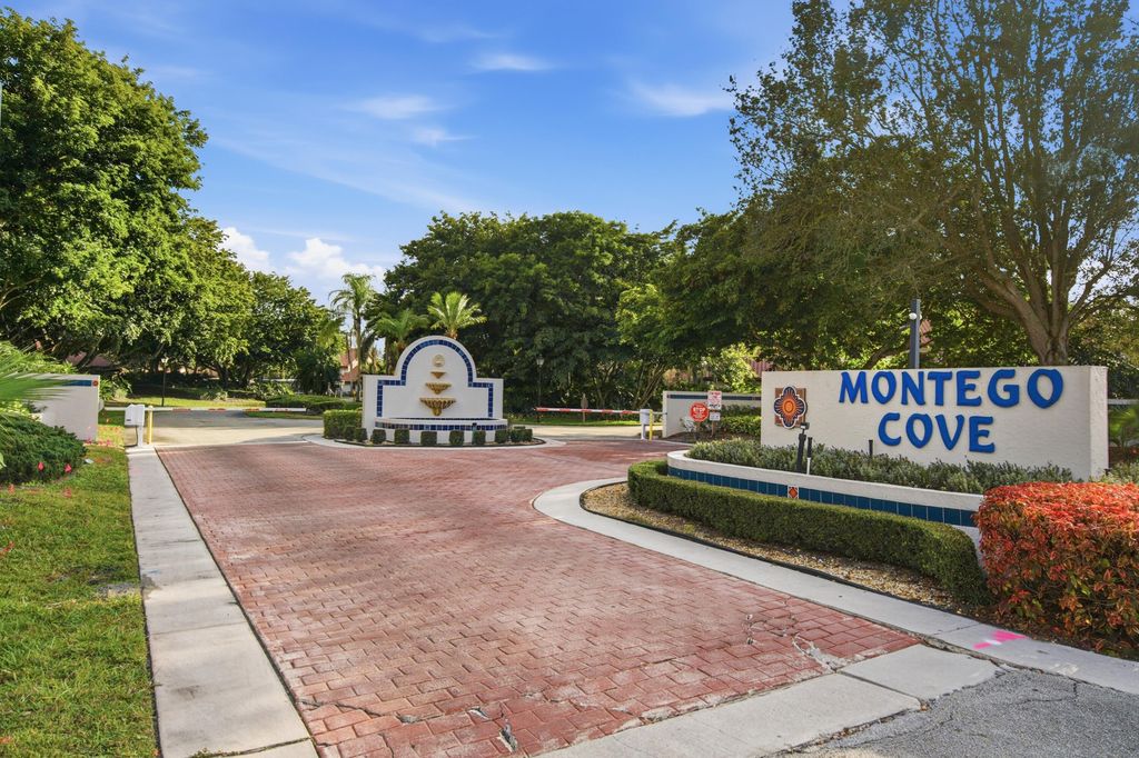 Photo of 6100 SE Martinique Drive #201, Stuart, FL 34997 (MLS # R11158988)