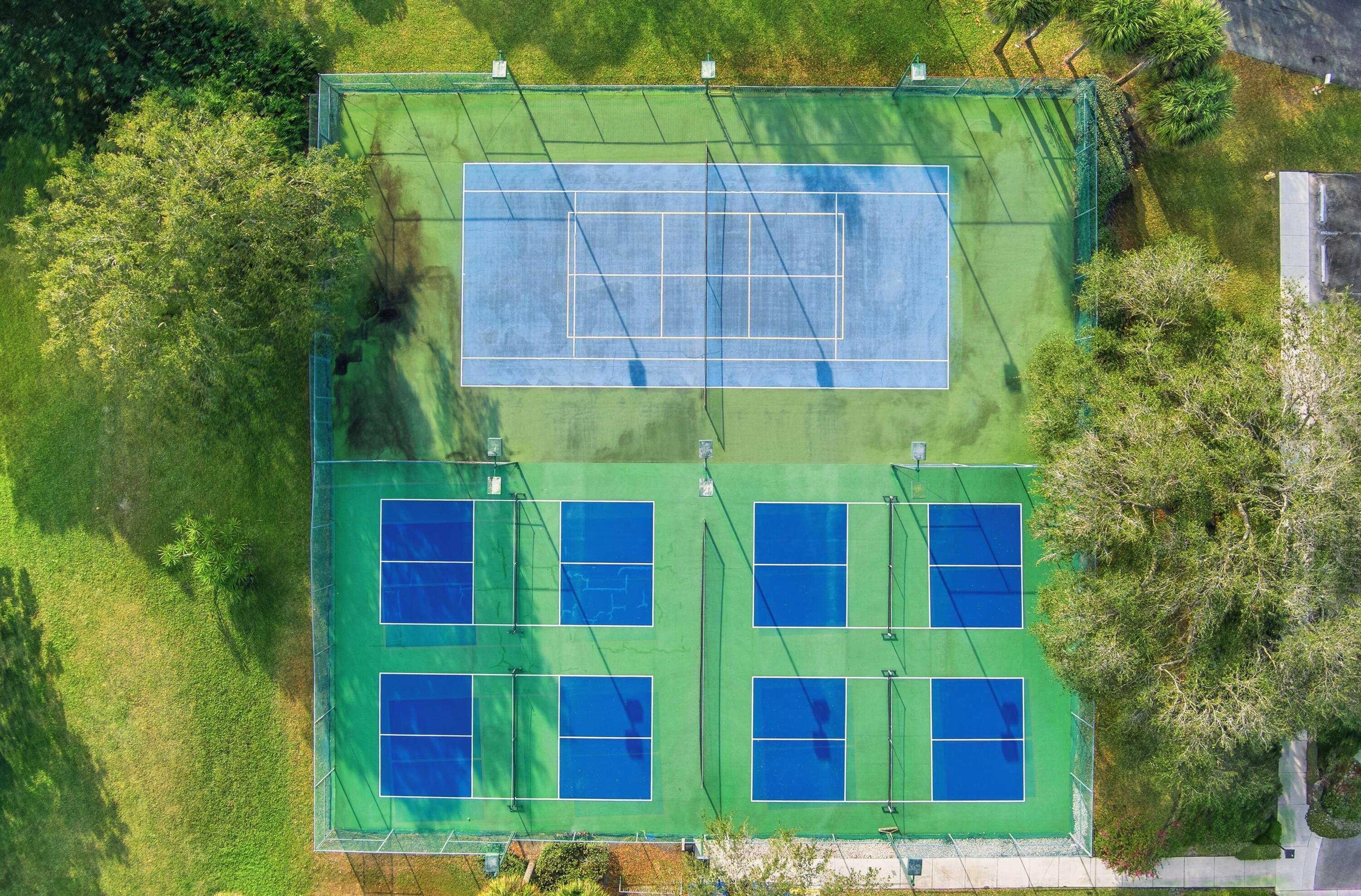 6100 SE Martinique Drive 201