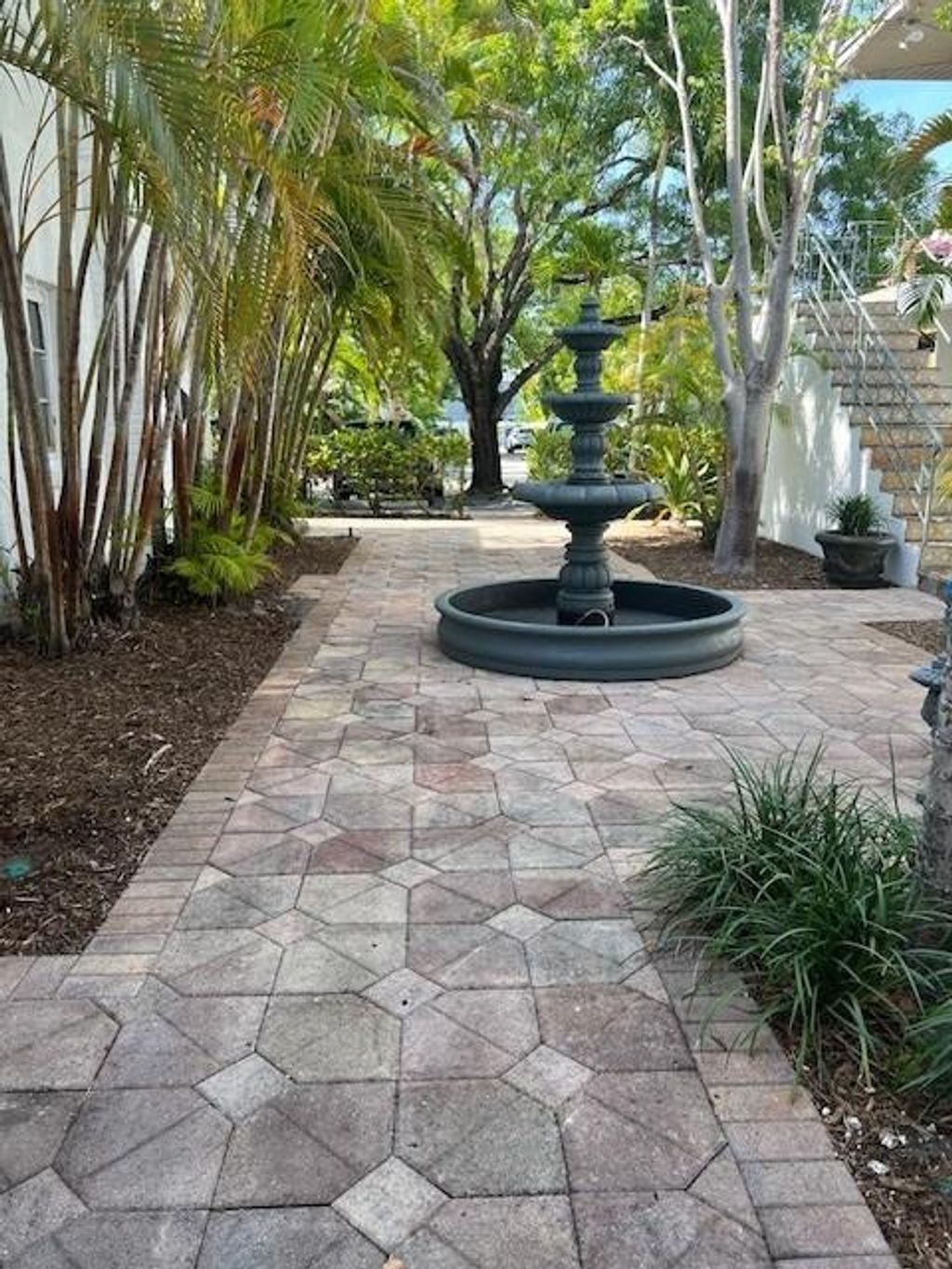 Photo of 608 SE 6th Street #26, Fort Lauderdale, FL 33301 (MLS # F10503082)