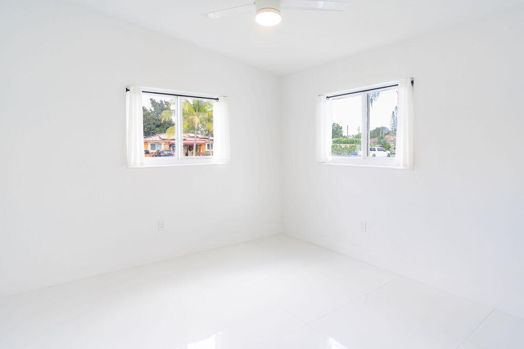 HOLLYWOOD HEIGHTS ESTATES - Residential