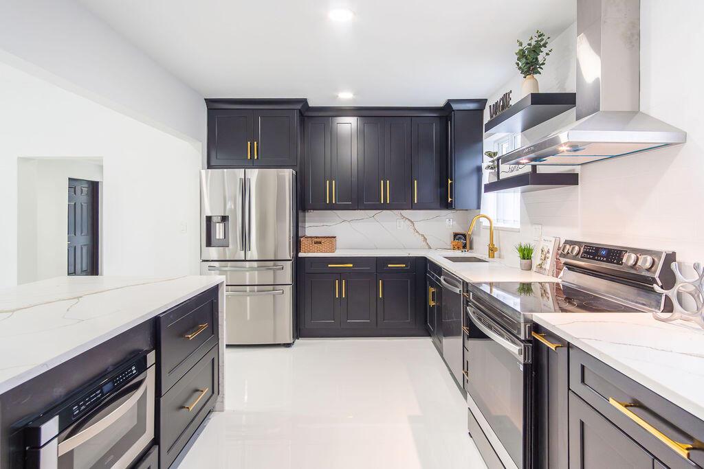 HOLLYWOOD HEIGHTS ESTATES - Residential