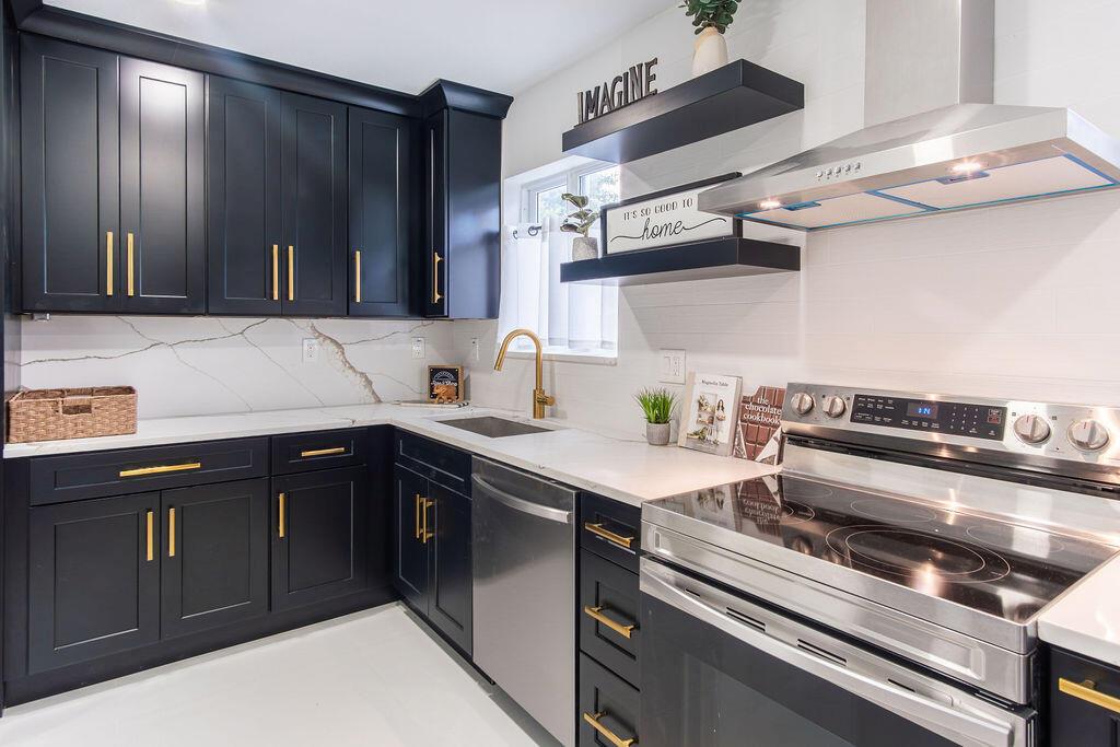 HOLLYWOOD HEIGHTS ESTATES - Residential