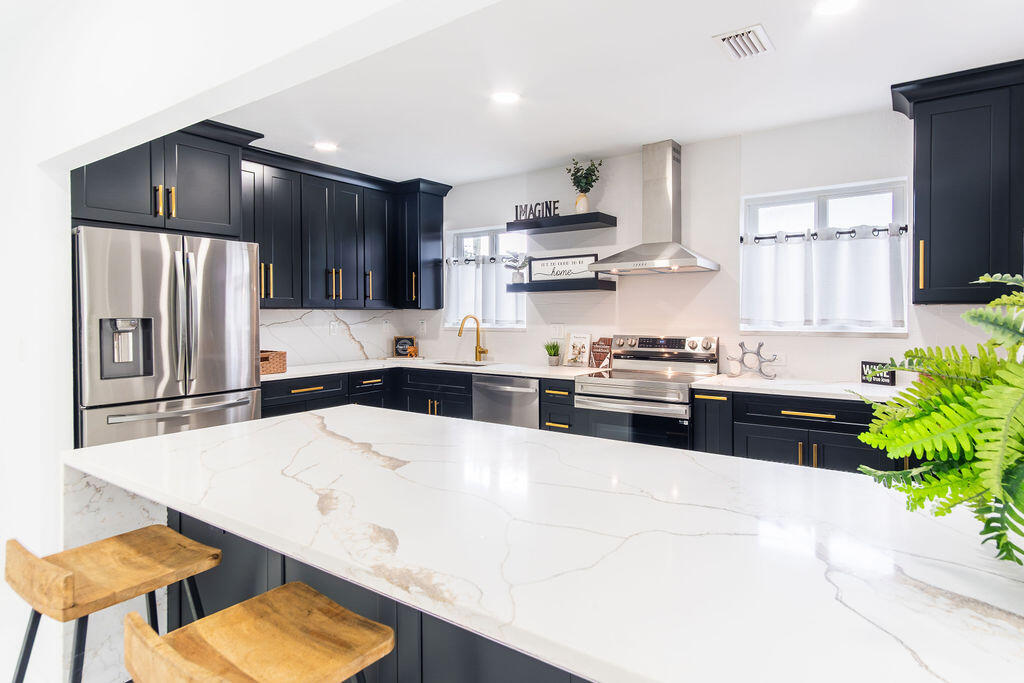 HOLLYWOOD HEIGHTS ESTATES - Residential