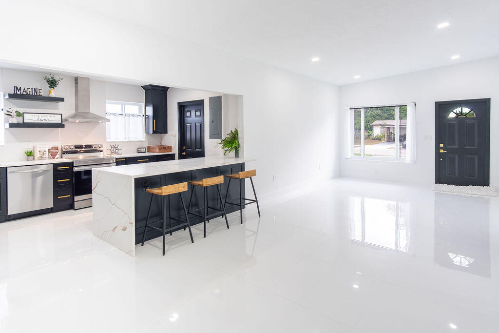 HOLLYWOOD HEIGHTS ESTATES - Residential