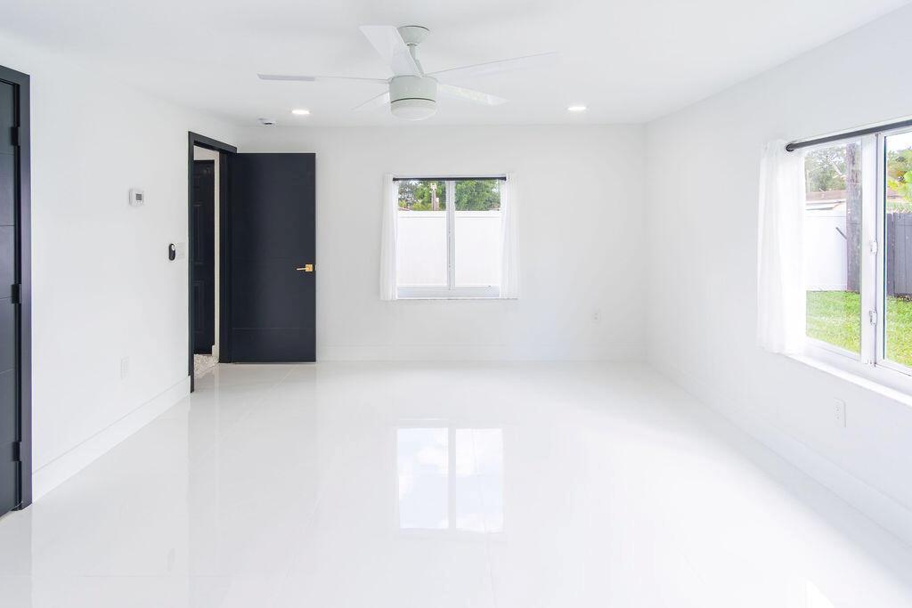 HOLLYWOOD HEIGHTS ESTATES - Residential