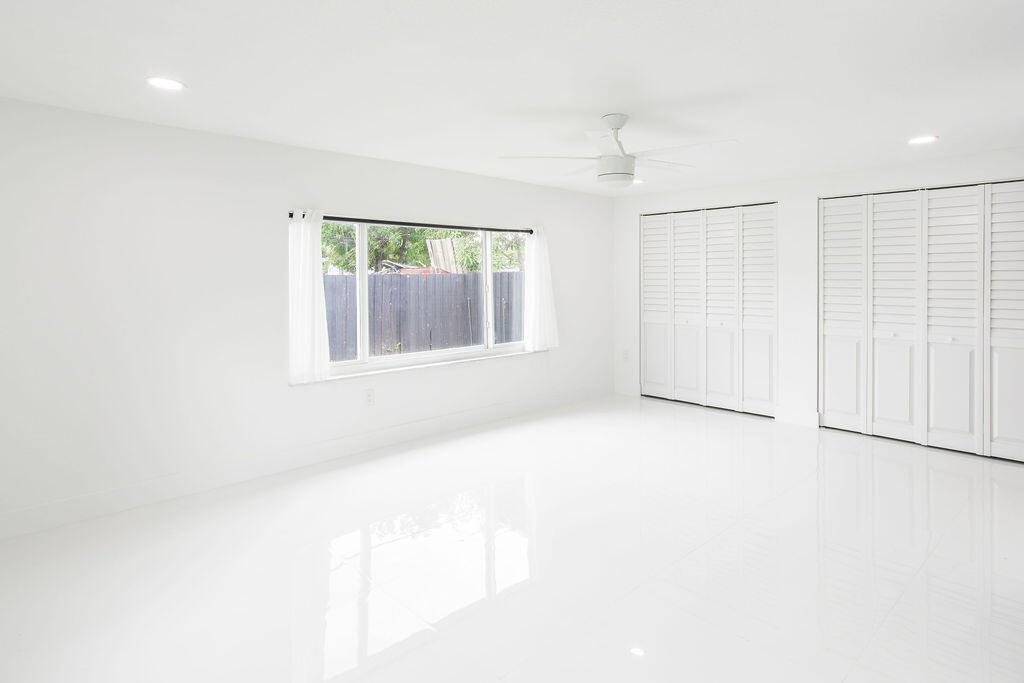 HOLLYWOOD HEIGHTS ESTATES - Residential