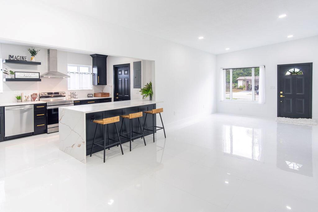 HOLLYWOOD HEIGHTS ESTATES - Residential