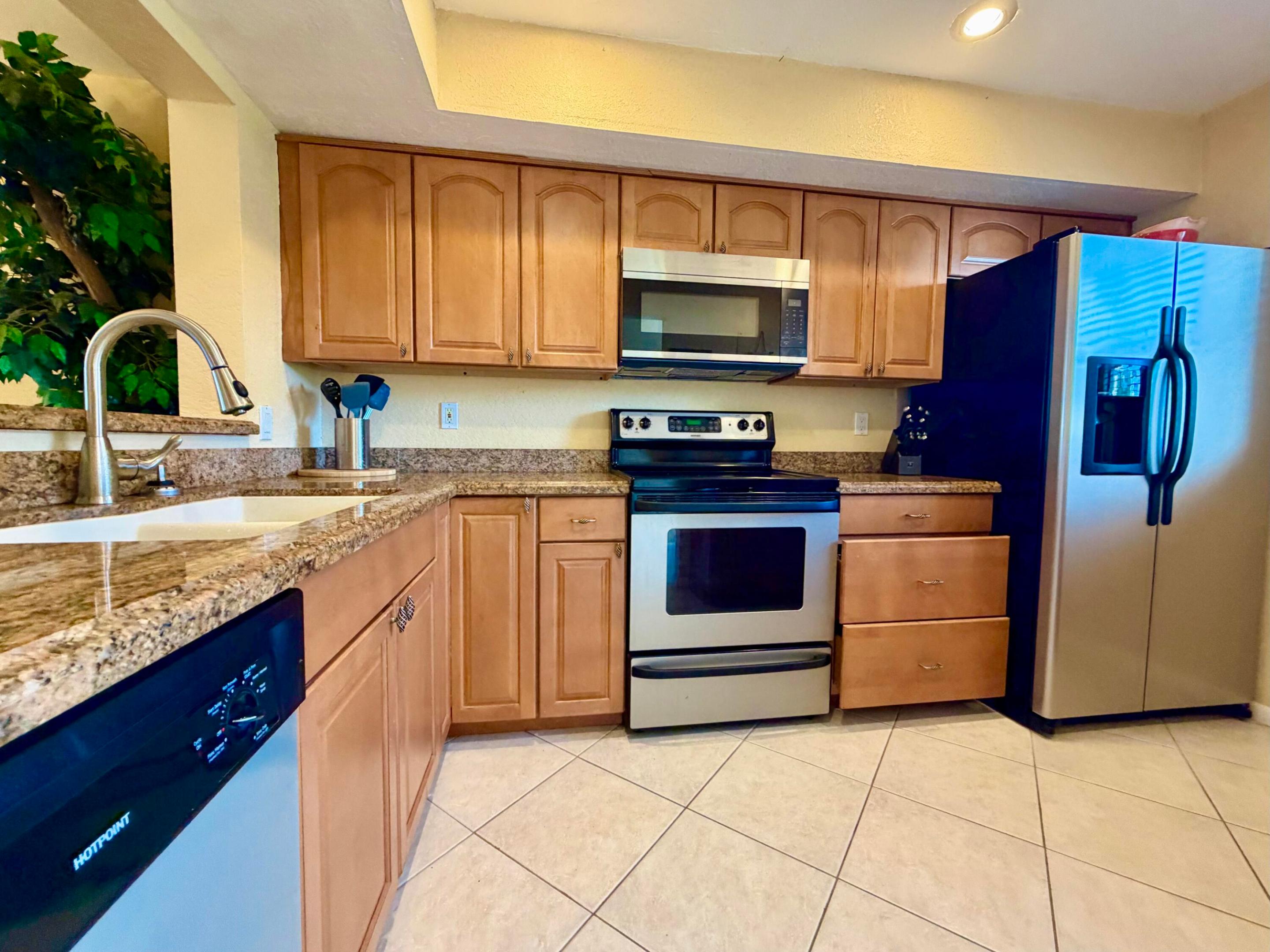 OCEAN HARBOUR CONDOMINIUM A - Residential