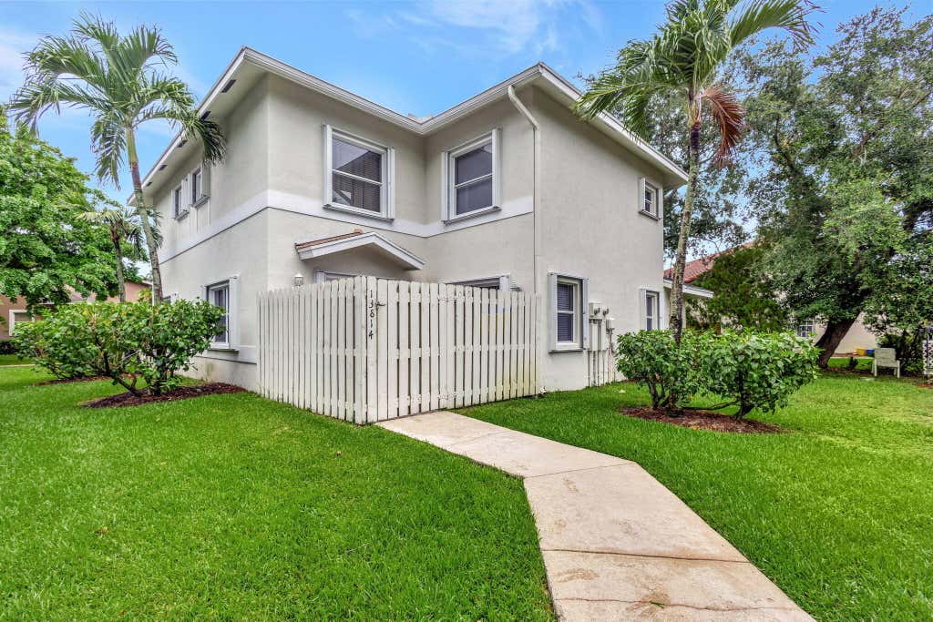 Photo of 13814 Yarmouth Drive, Wellington, FL 33414 (MLS # B26055005)