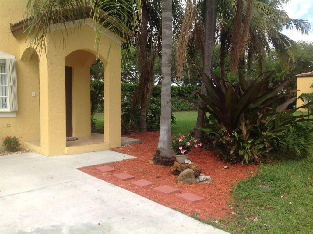 COURTYARDS AT AVALON - Residential