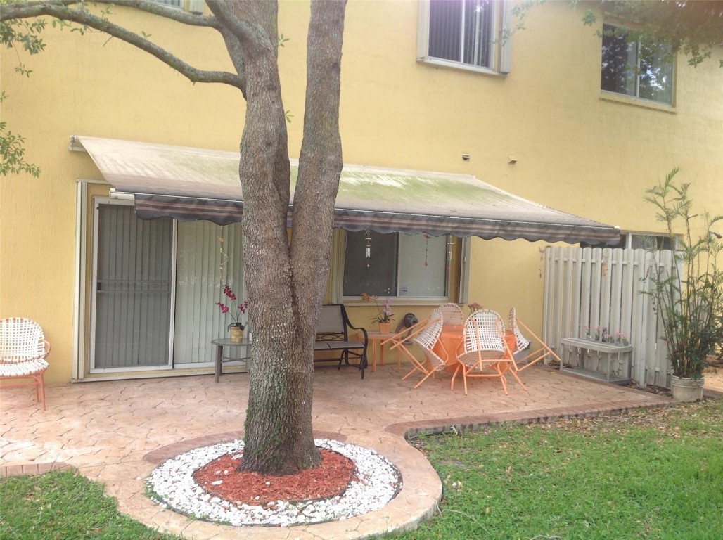 COURTYARDS AT AVALON - Residential