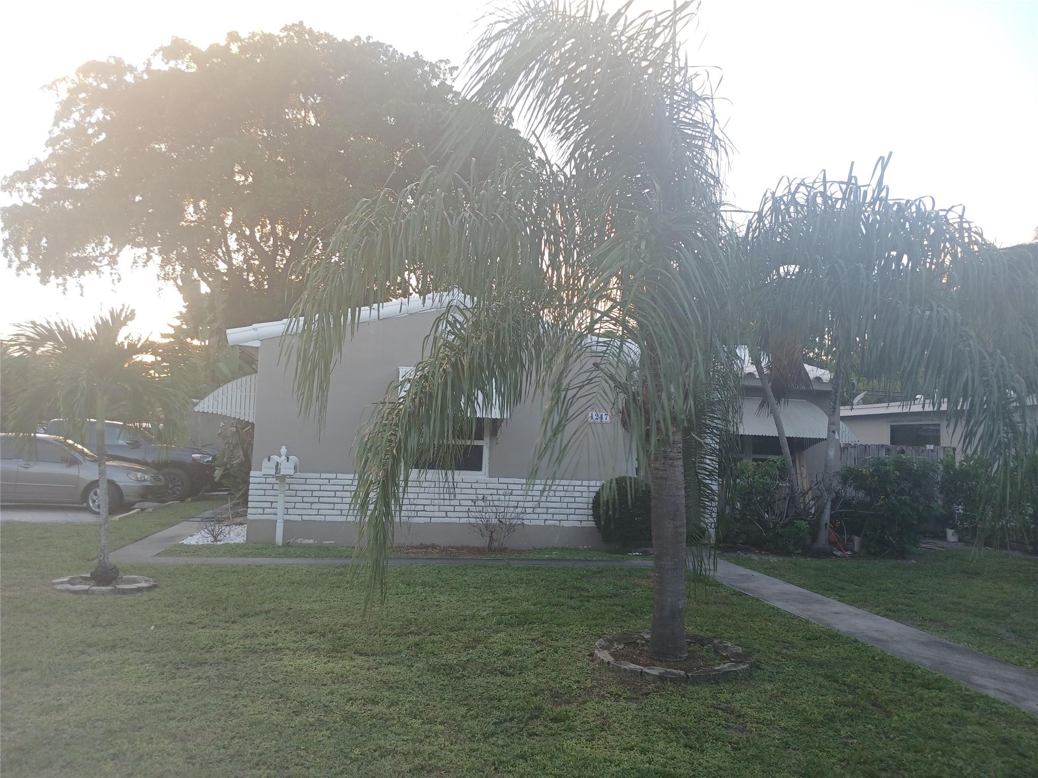 1246 SW 4