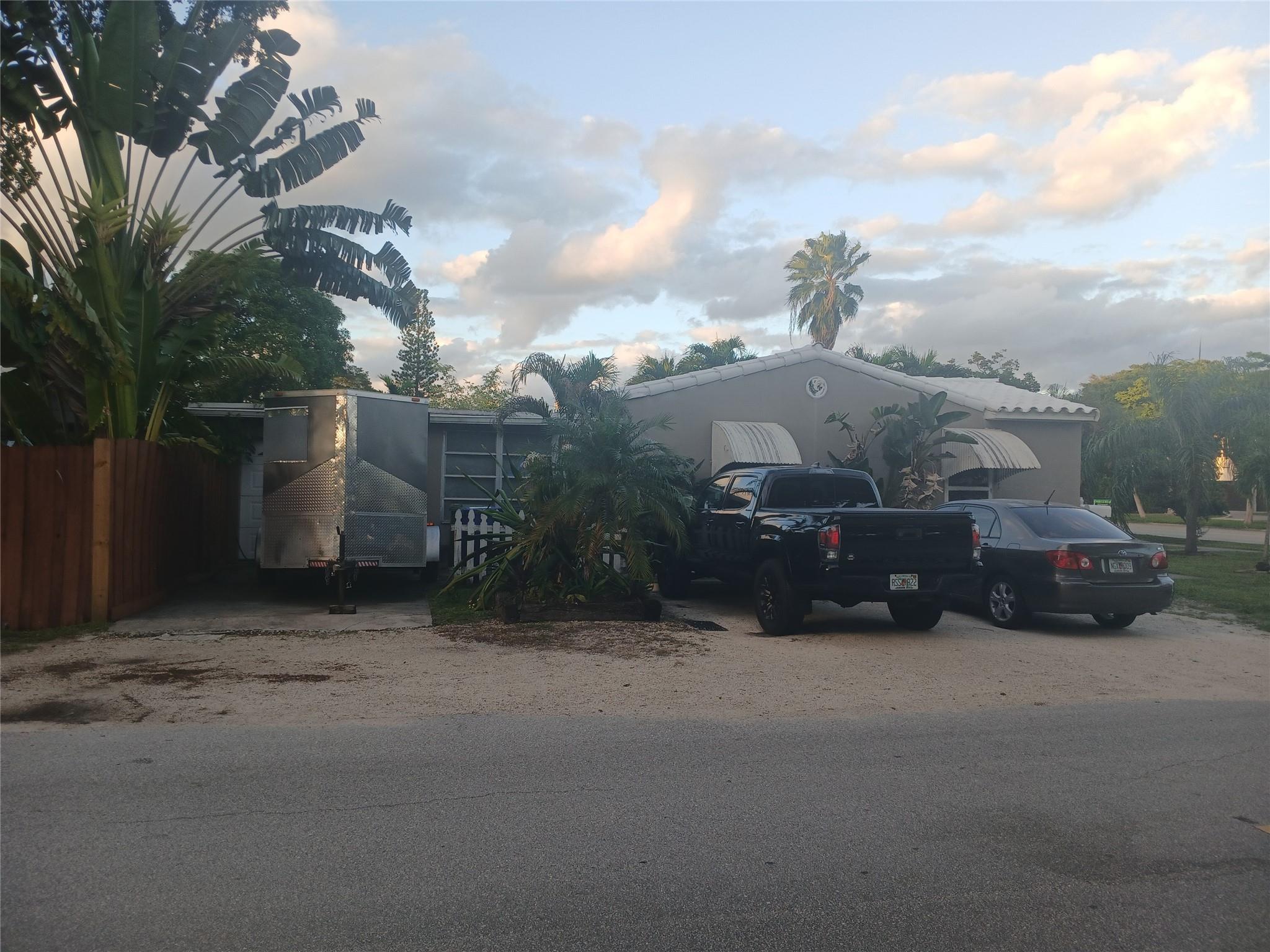 1246 SW 4
