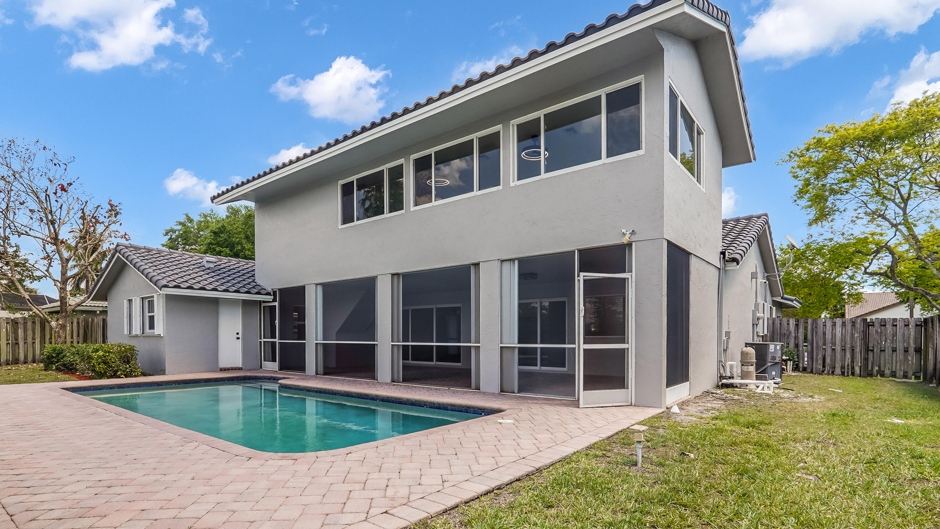 JACARANDA LAKES SECTION SEVEN - Residential