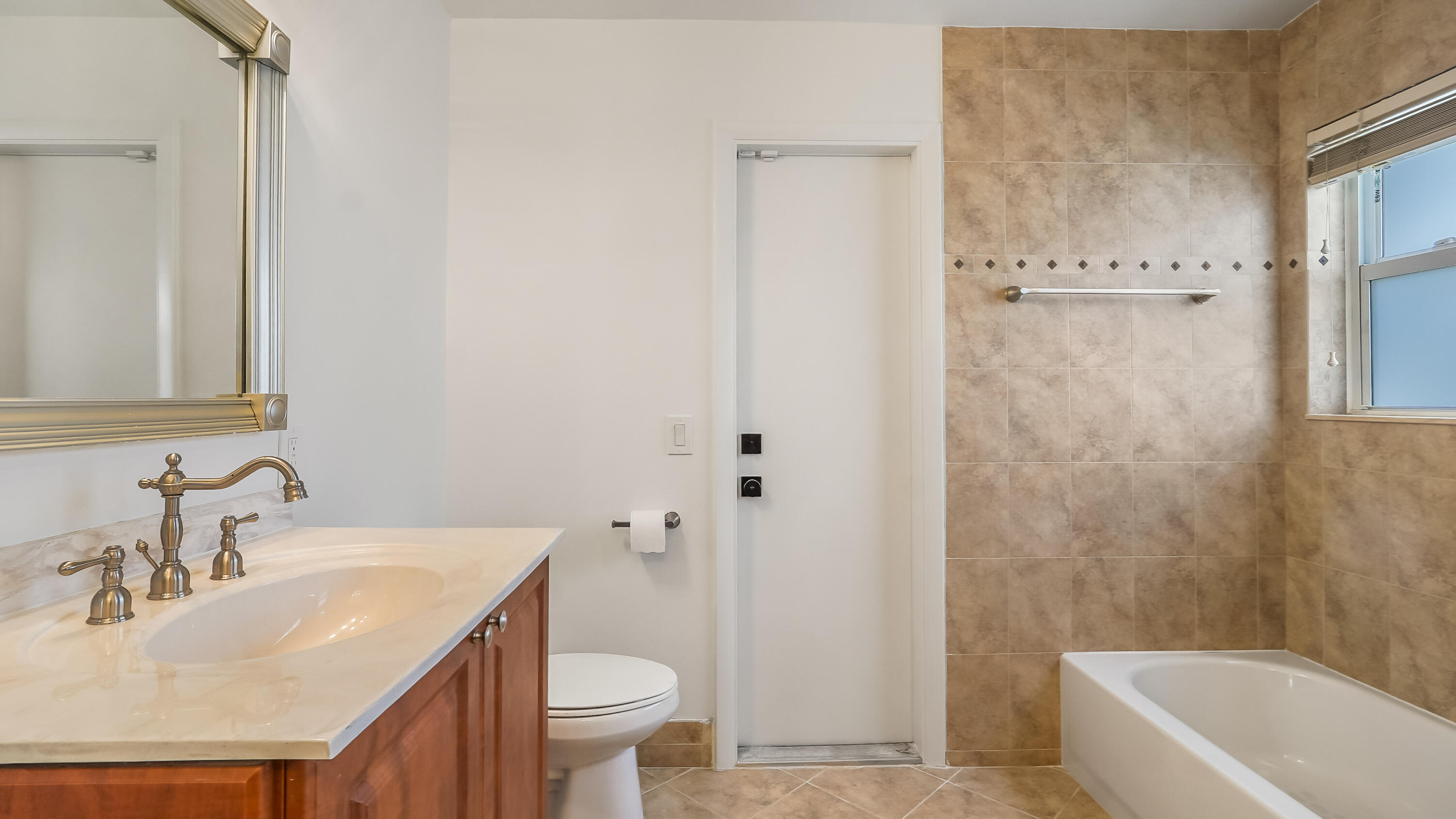 JACARANDA LAKES SECTION SEVEN - Residential