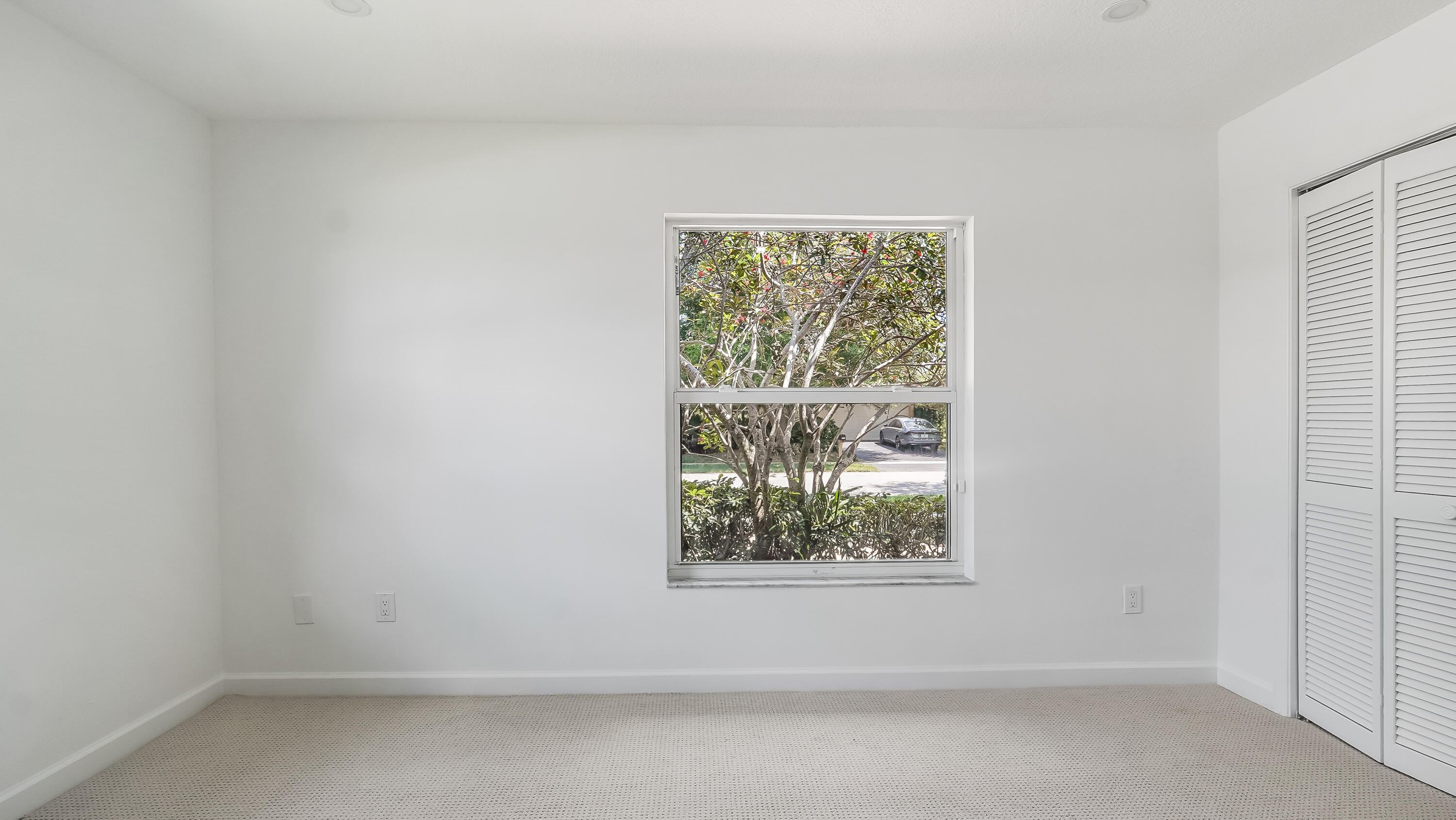 JACARANDA LAKES SECTION SEVEN - Residential