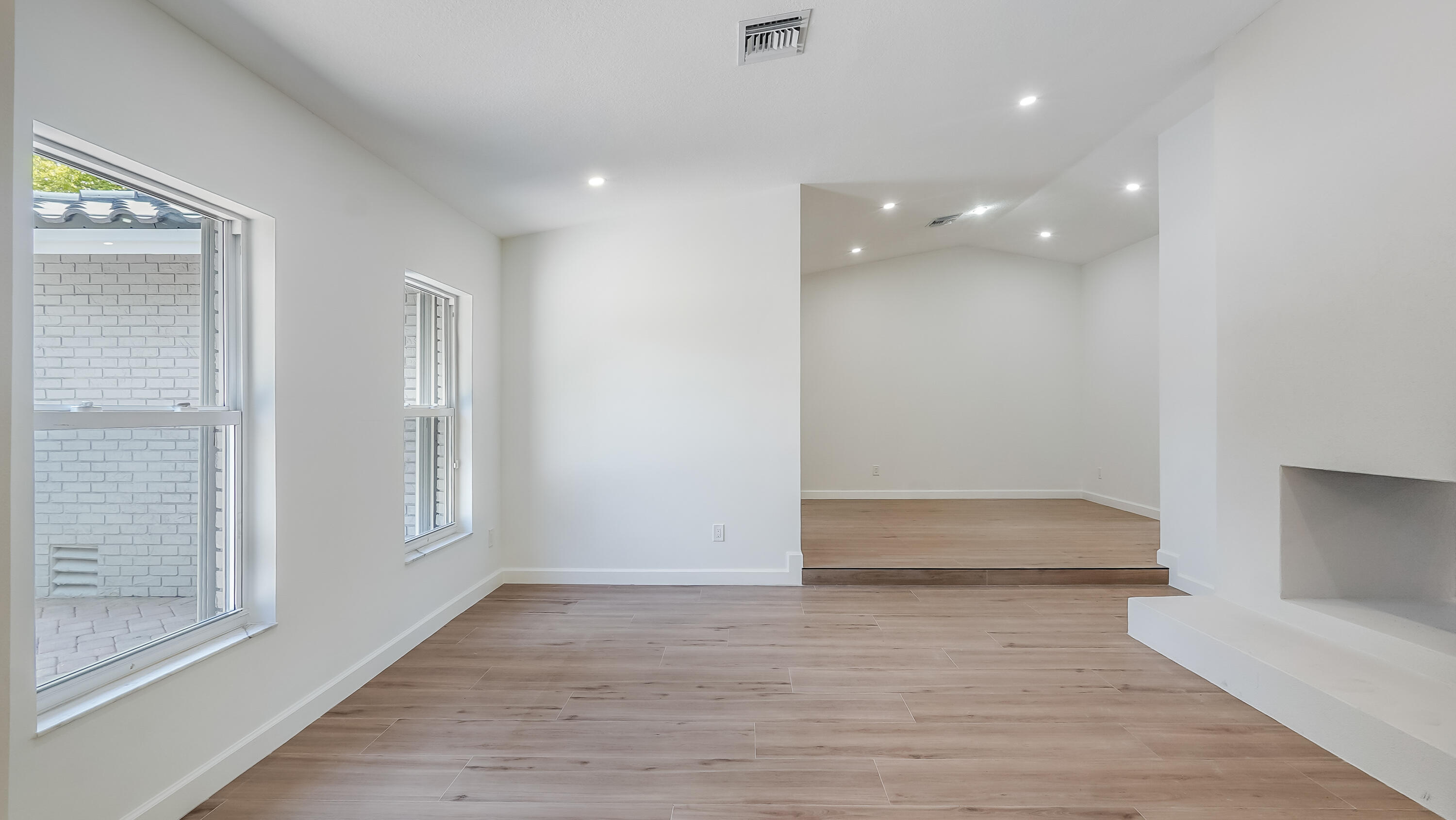 JACARANDA LAKES SECTION SEVEN - Residential