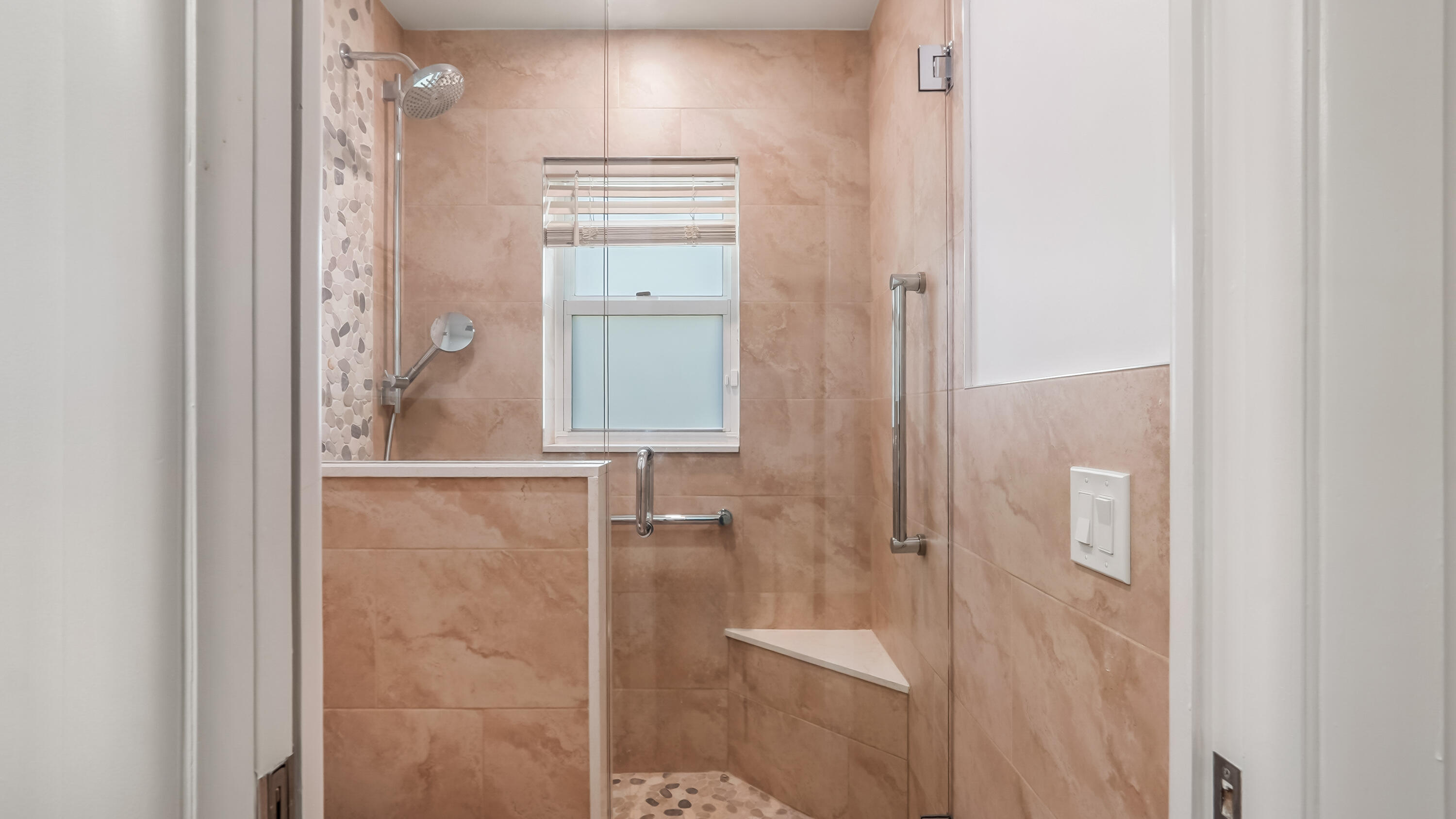 JACARANDA LAKES SECTION SEVEN - Residential