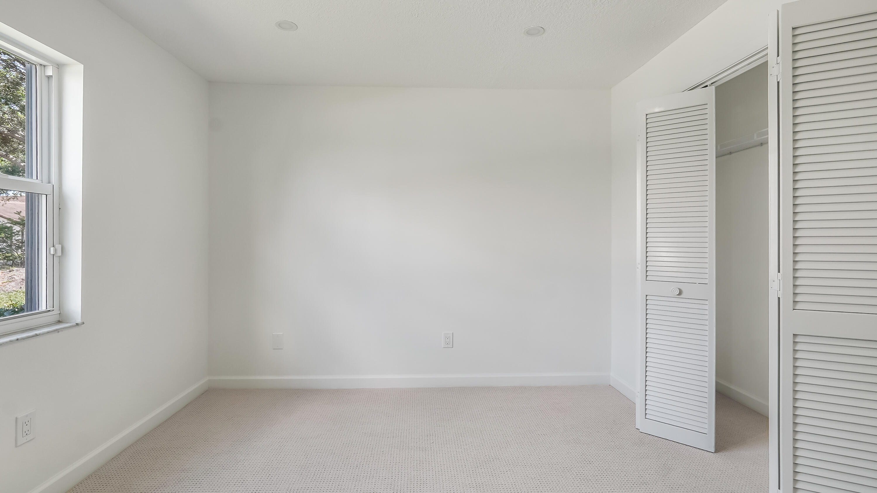 JACARANDA LAKES SECTION SEVEN - Residential