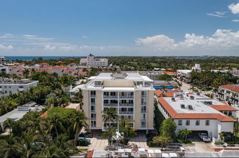 Condominium in Palm Beach FL 170 Chilean Avenue Ave 5.jpg