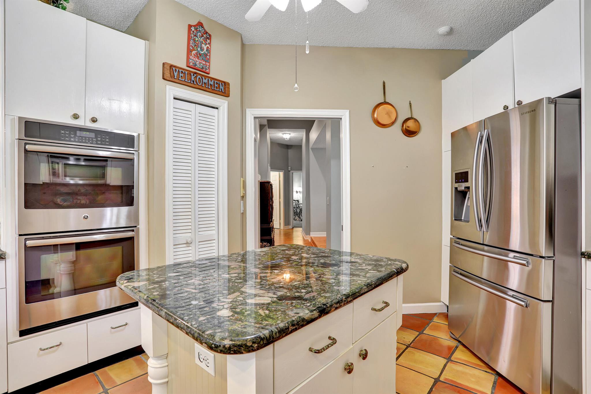 PALM BEACH FARMS CO 10 - Residential