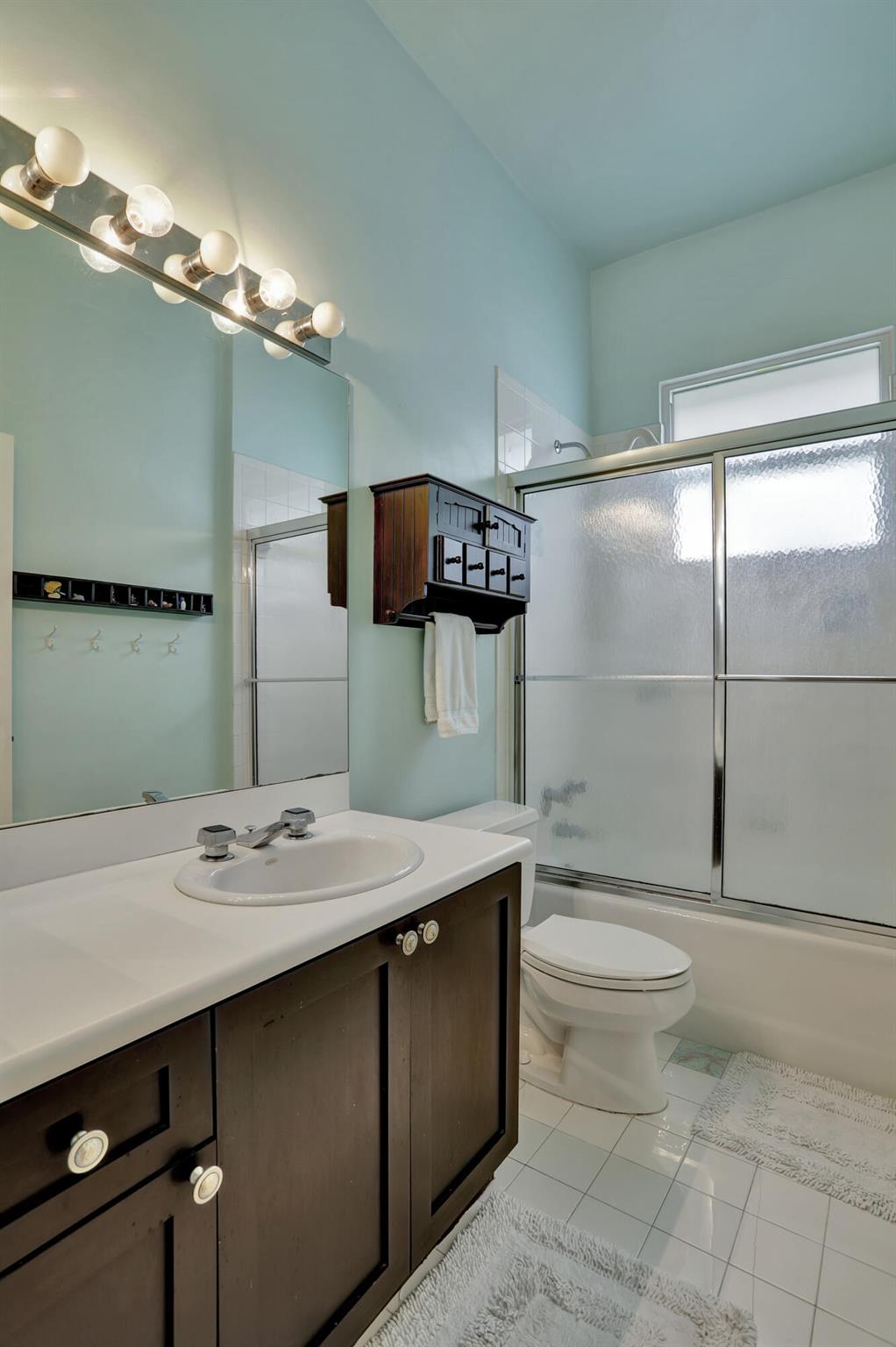 PALM BEACH FARMS CO 10 - Residential