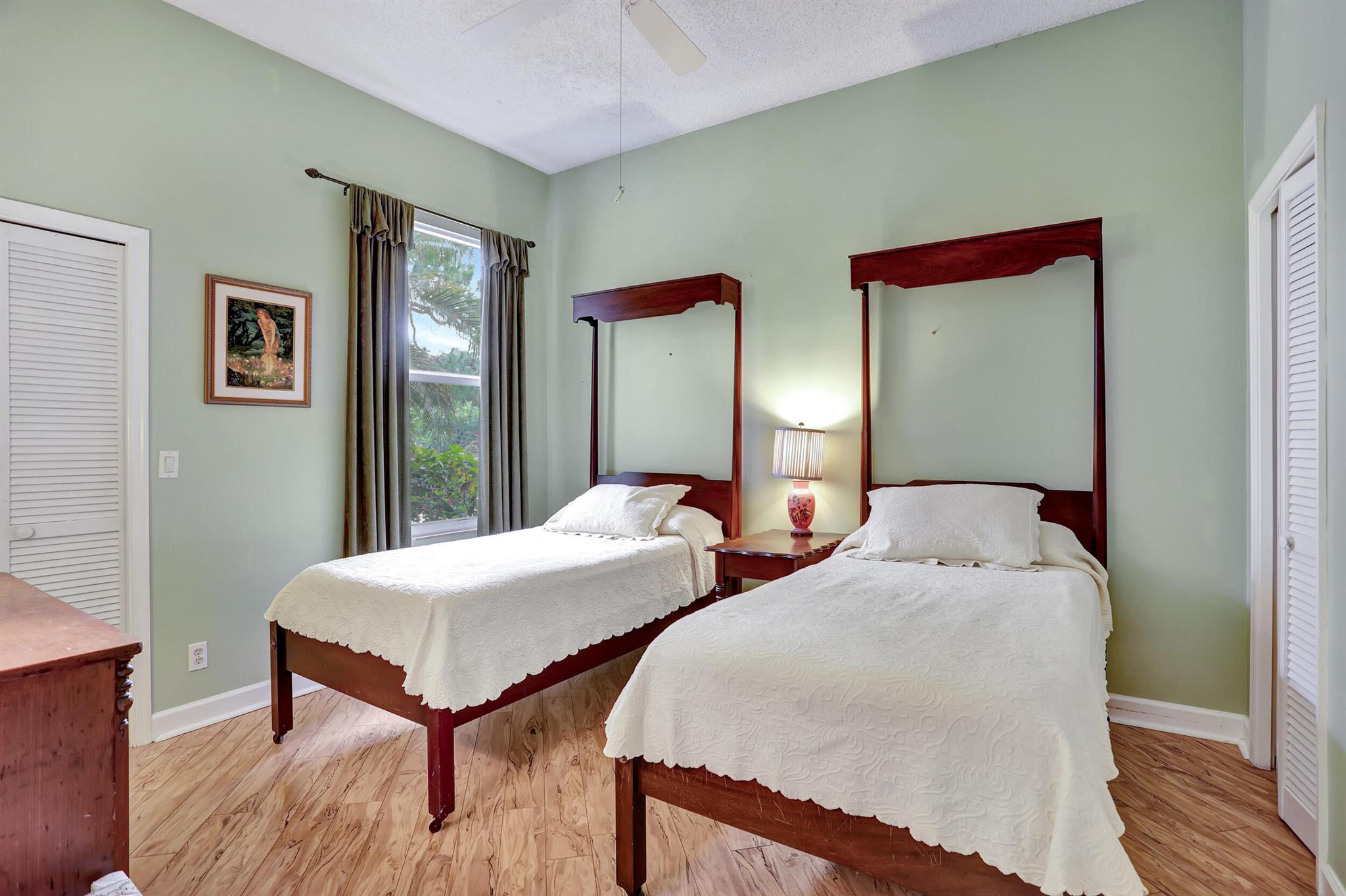 PALM BEACH FARMS CO 10 - Residential