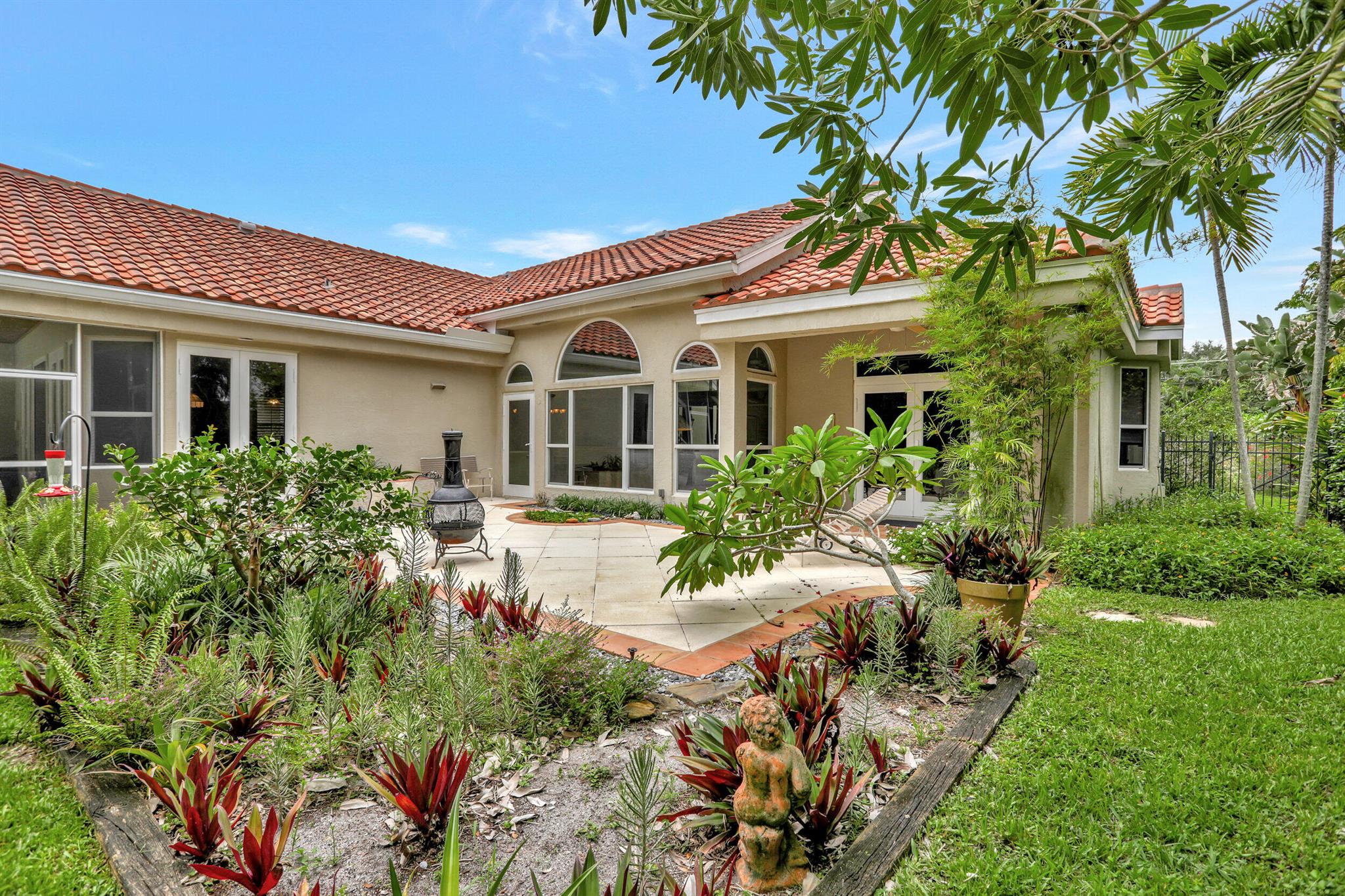 PALM BEACH FARMS CO 10 - Residential