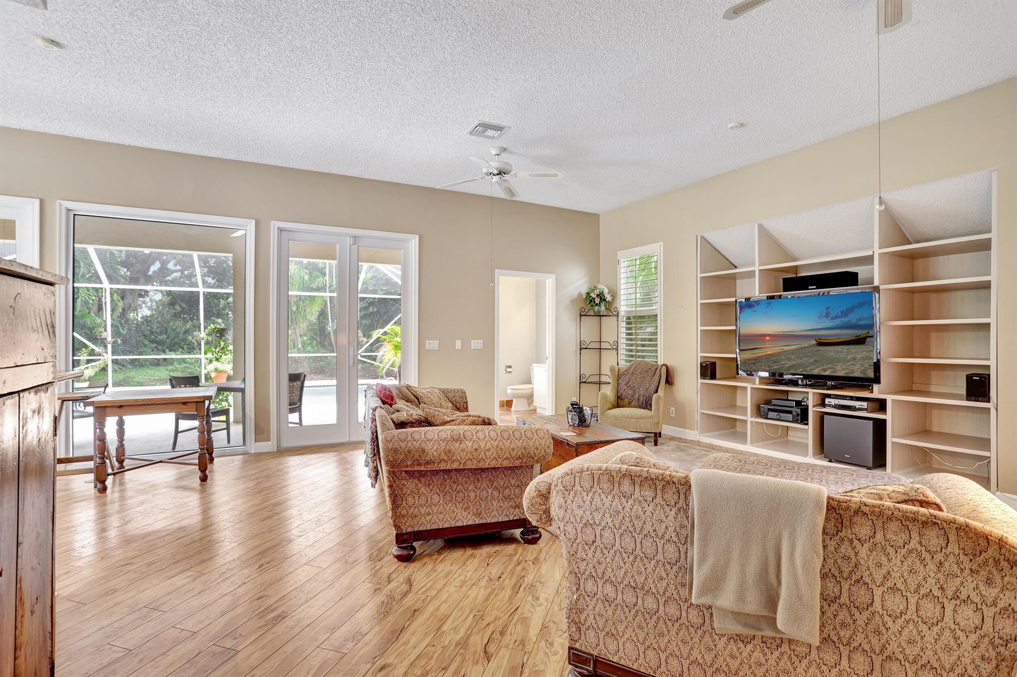 PALM BEACH FARMS CO 10 - Residential