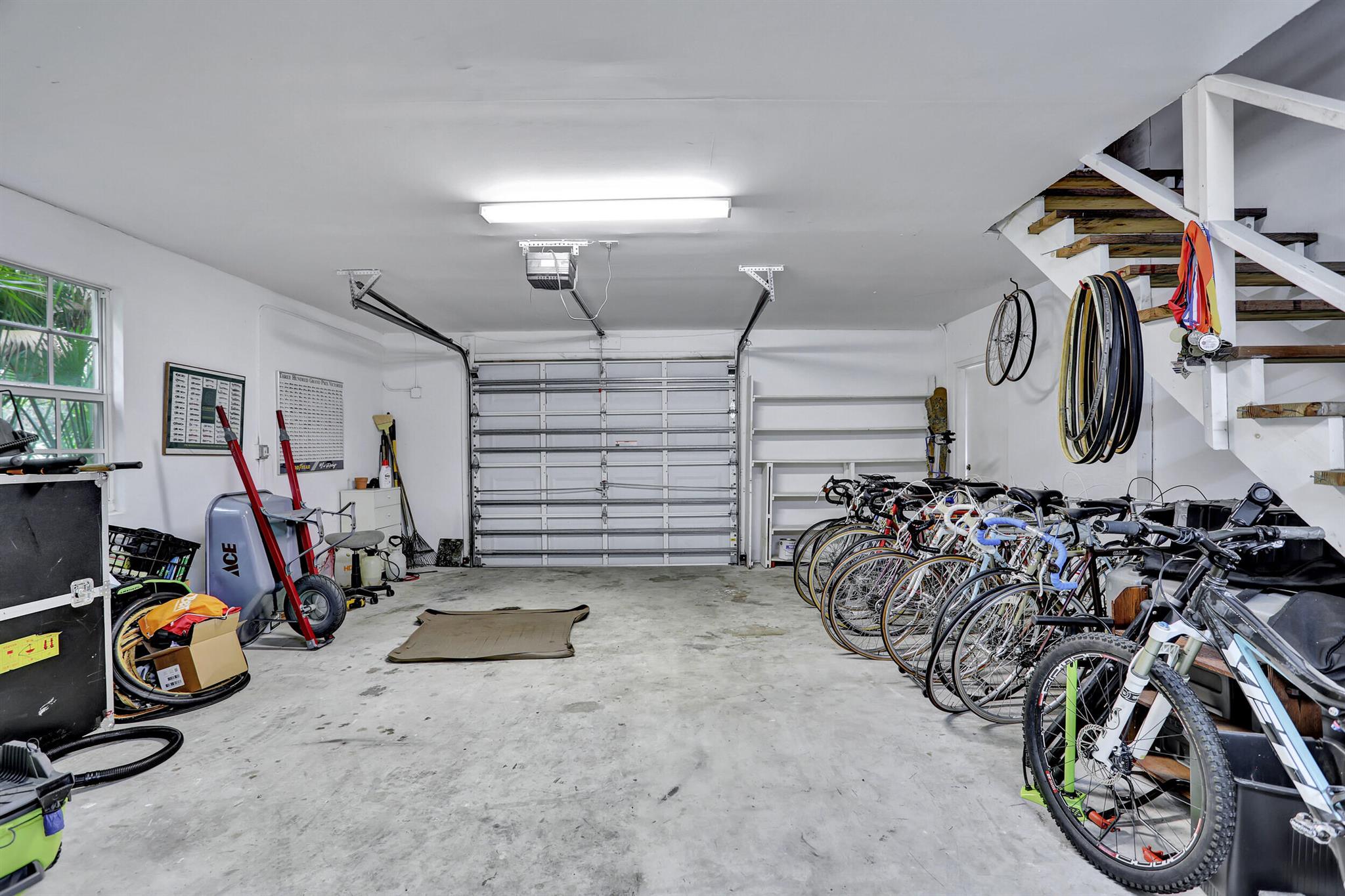 PALM BEACH FARMS CO 10 - Residential