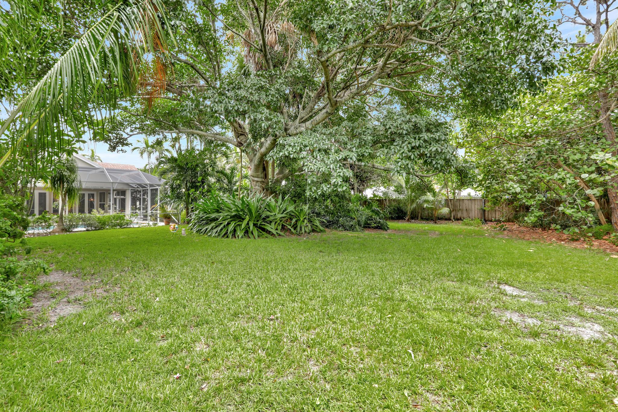 PALM BEACH FARMS CO 10 - Residential