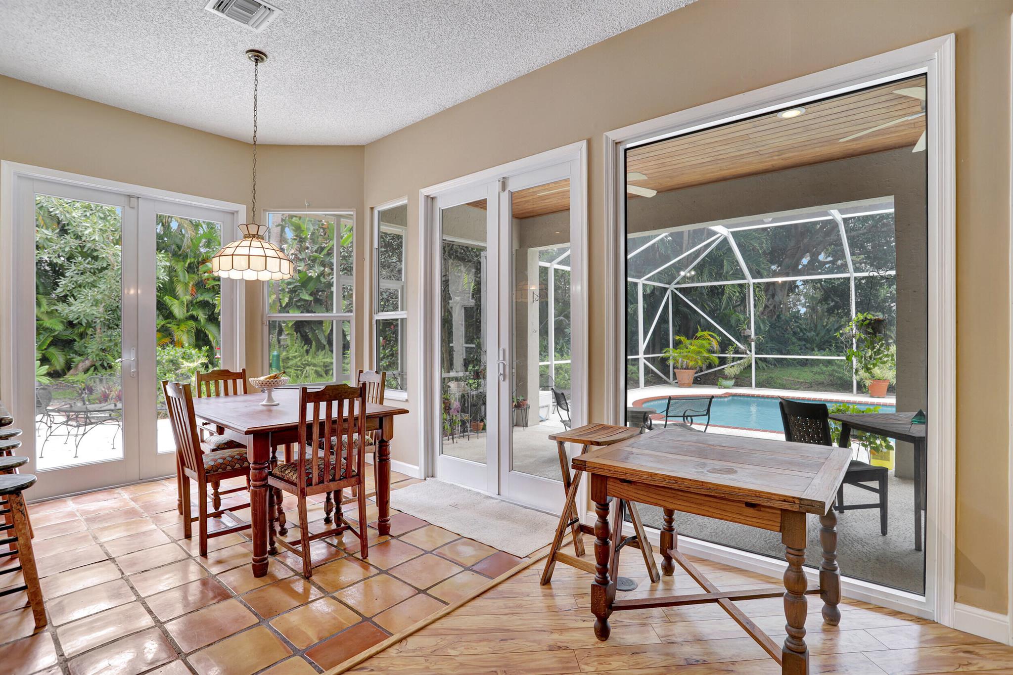 PALM BEACH FARMS CO 10 - Residential