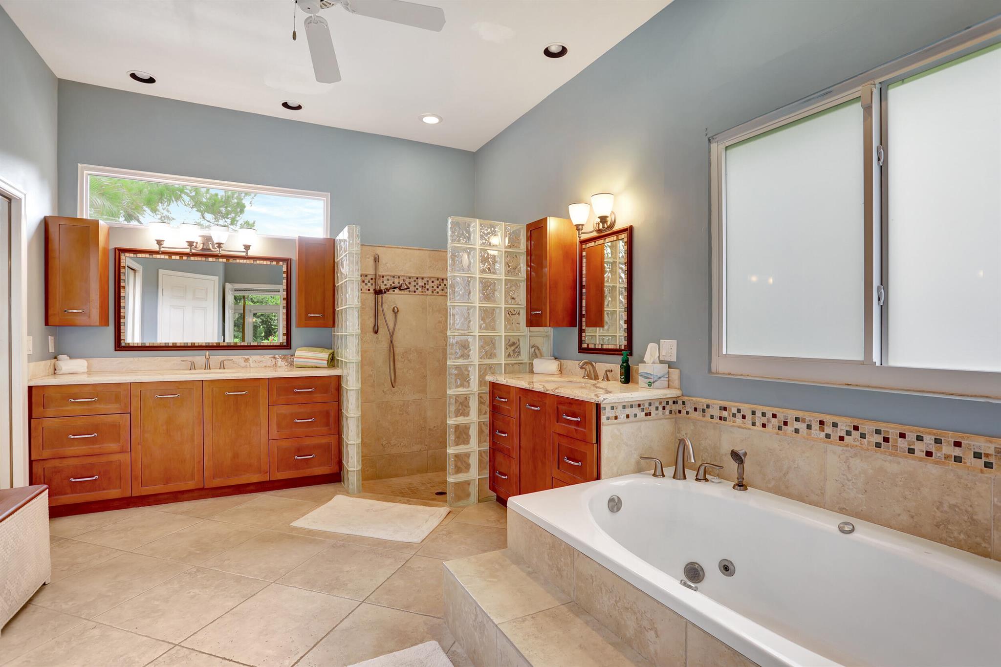 PALM BEACH FARMS CO 10 - Residential