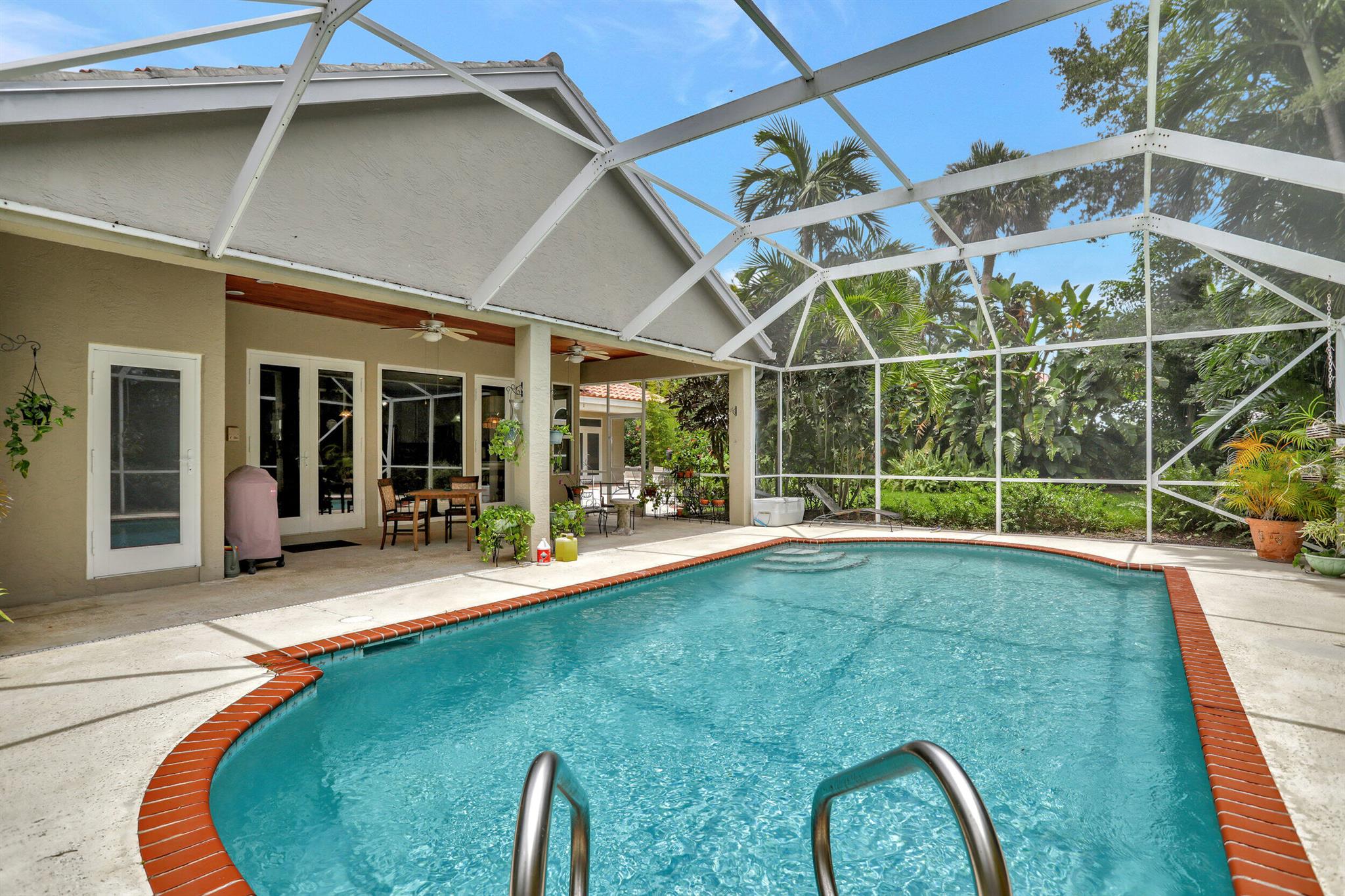 PALM BEACH FARMS CO 10 - Residential