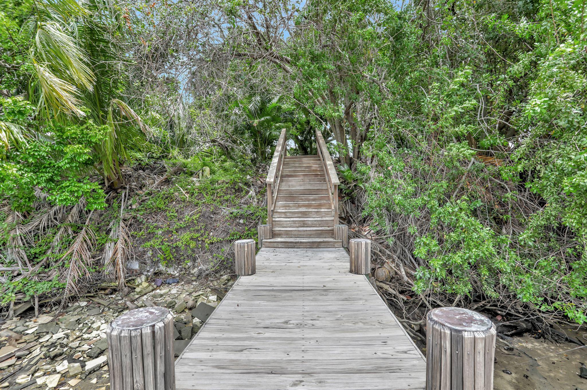 PALM BEACH FARMS CO 10 - Residential