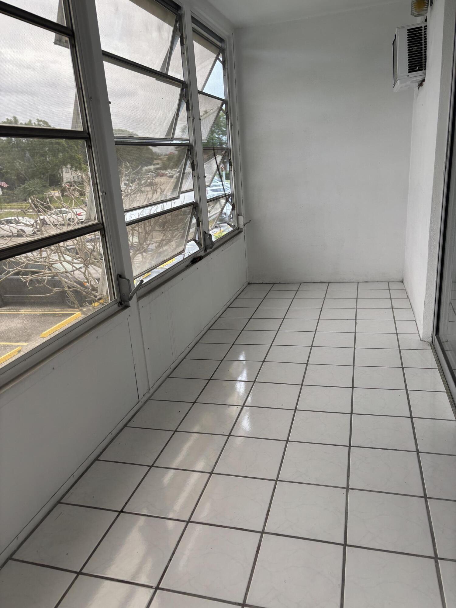 WINDSOR CONDOS - Residential Lease