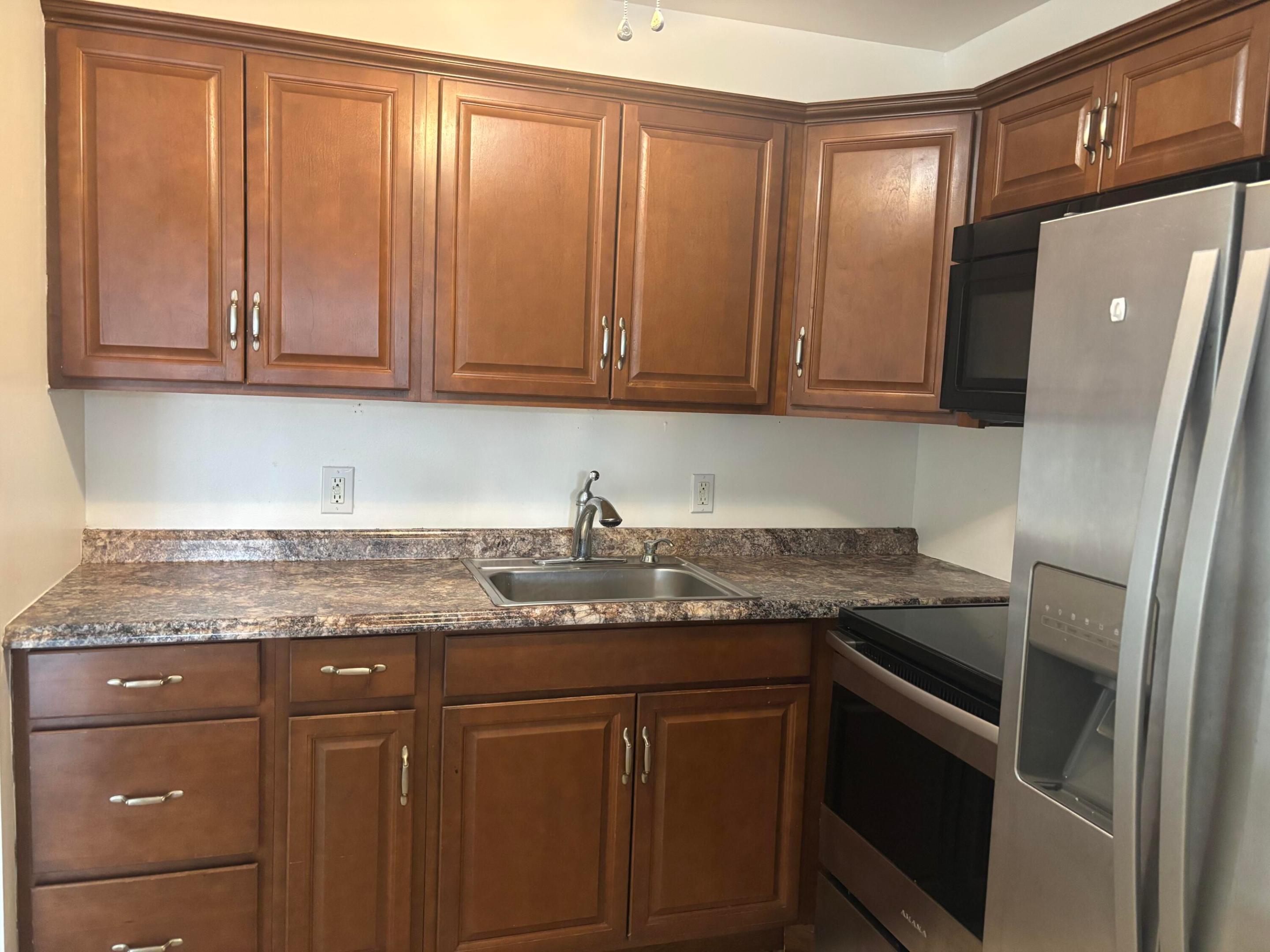 WINDSOR CONDOS - Residential Lease