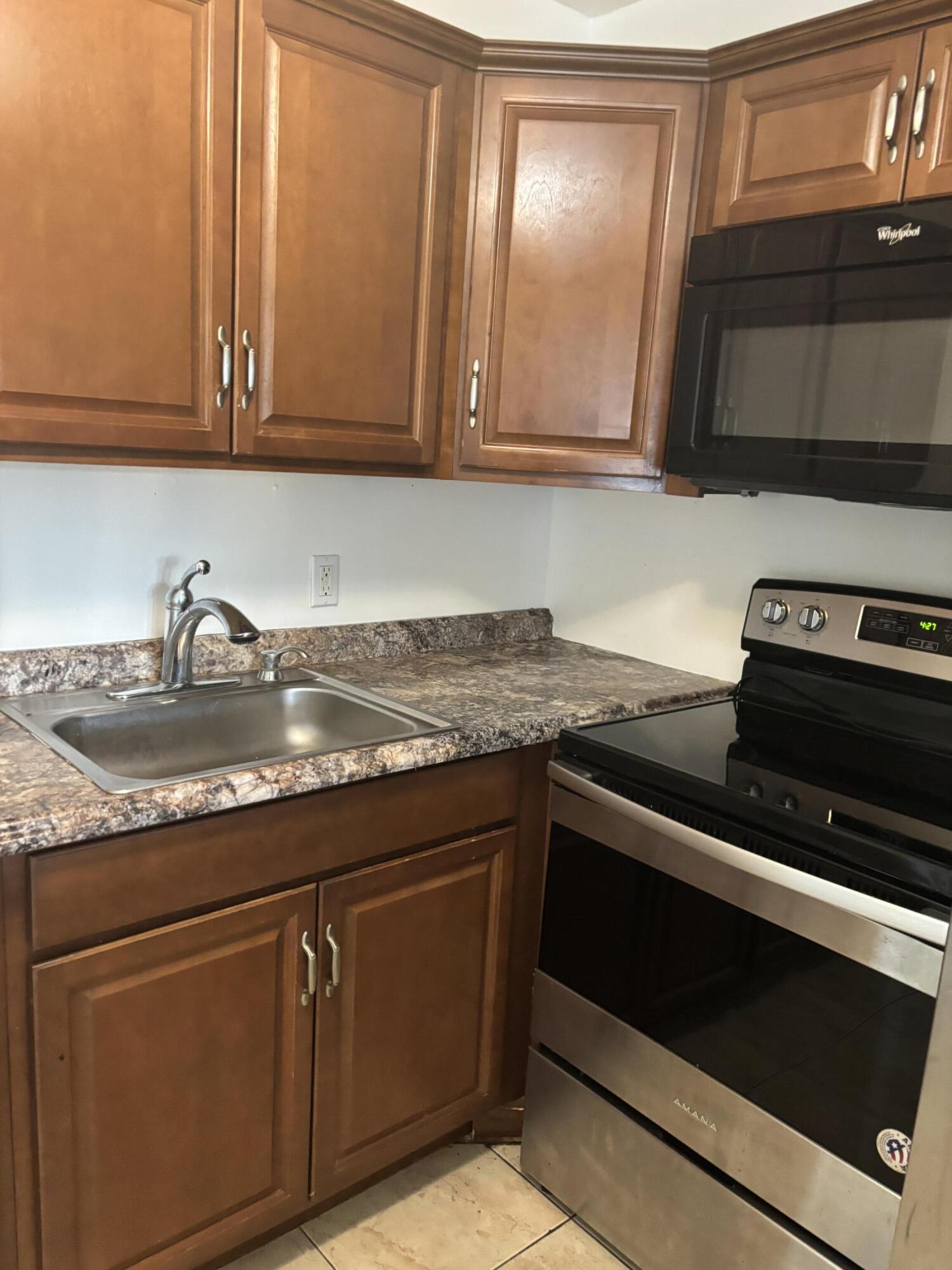 WINDSOR CONDOS - Residential Lease