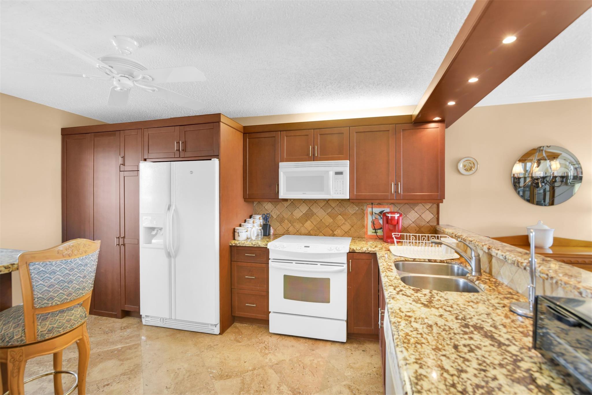 Hillsboro Landings Condo - Residential Lease