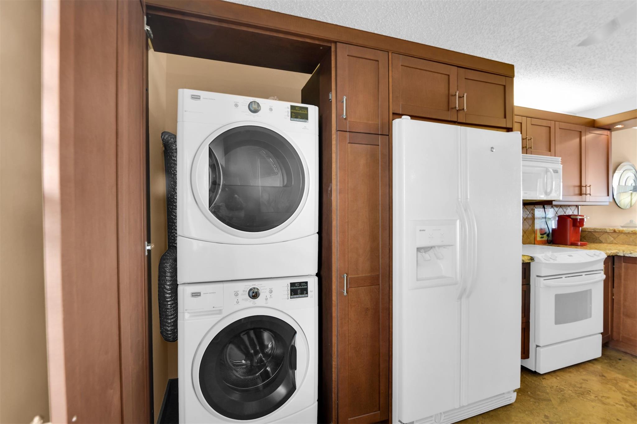 Hillsboro Landings Condo - Residential Lease