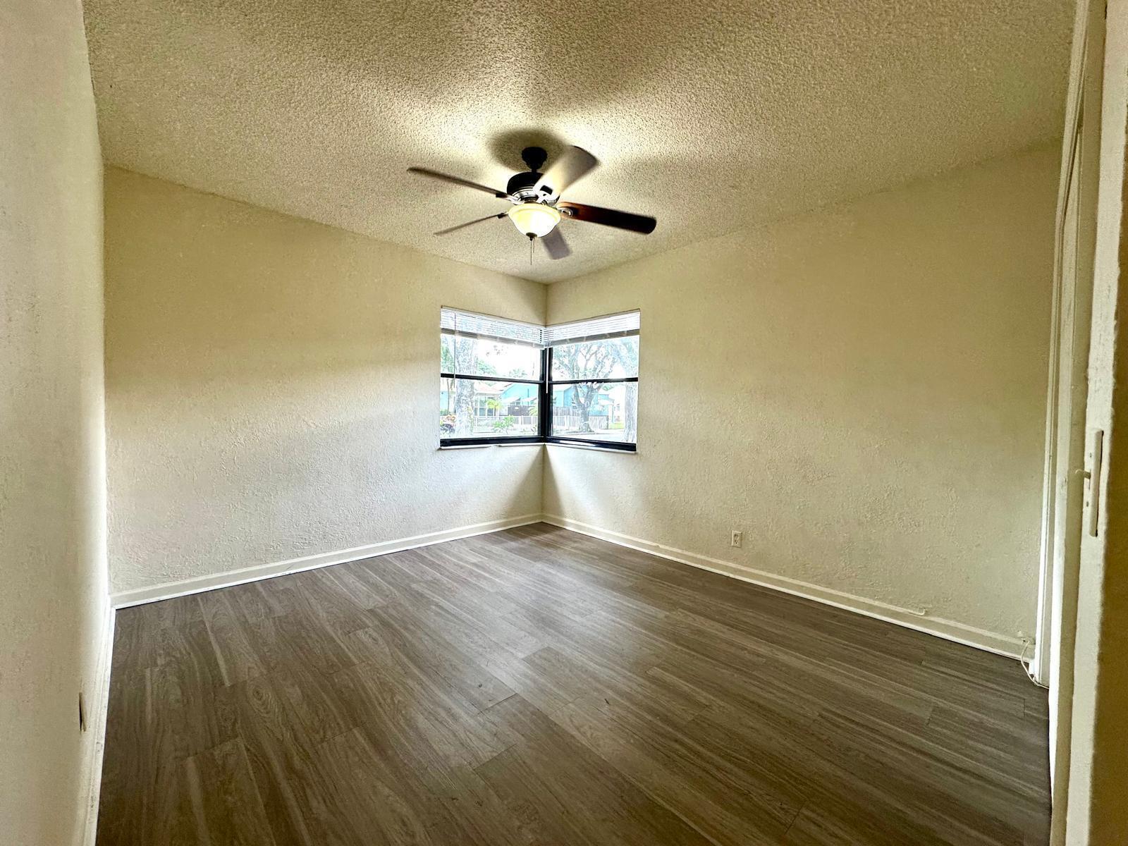 NORTH PALM BCH 3 - Residential Lease