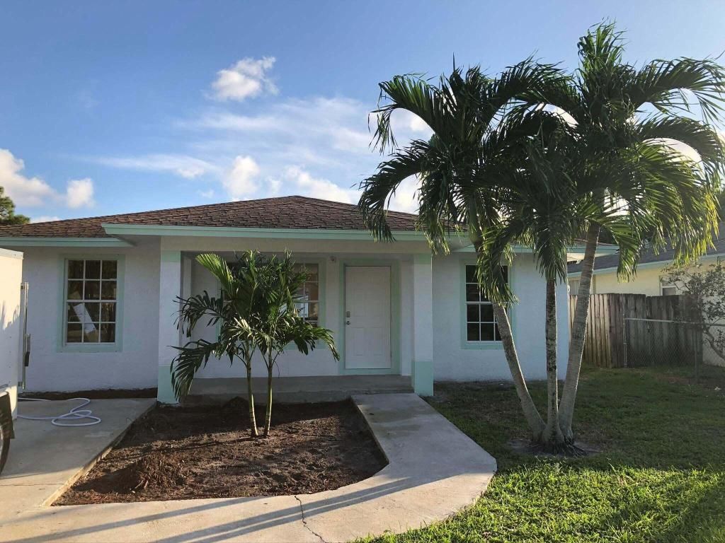 Photo of 6682 4th Street, Jupiter, FL 33458 (MLS # R10996806)
