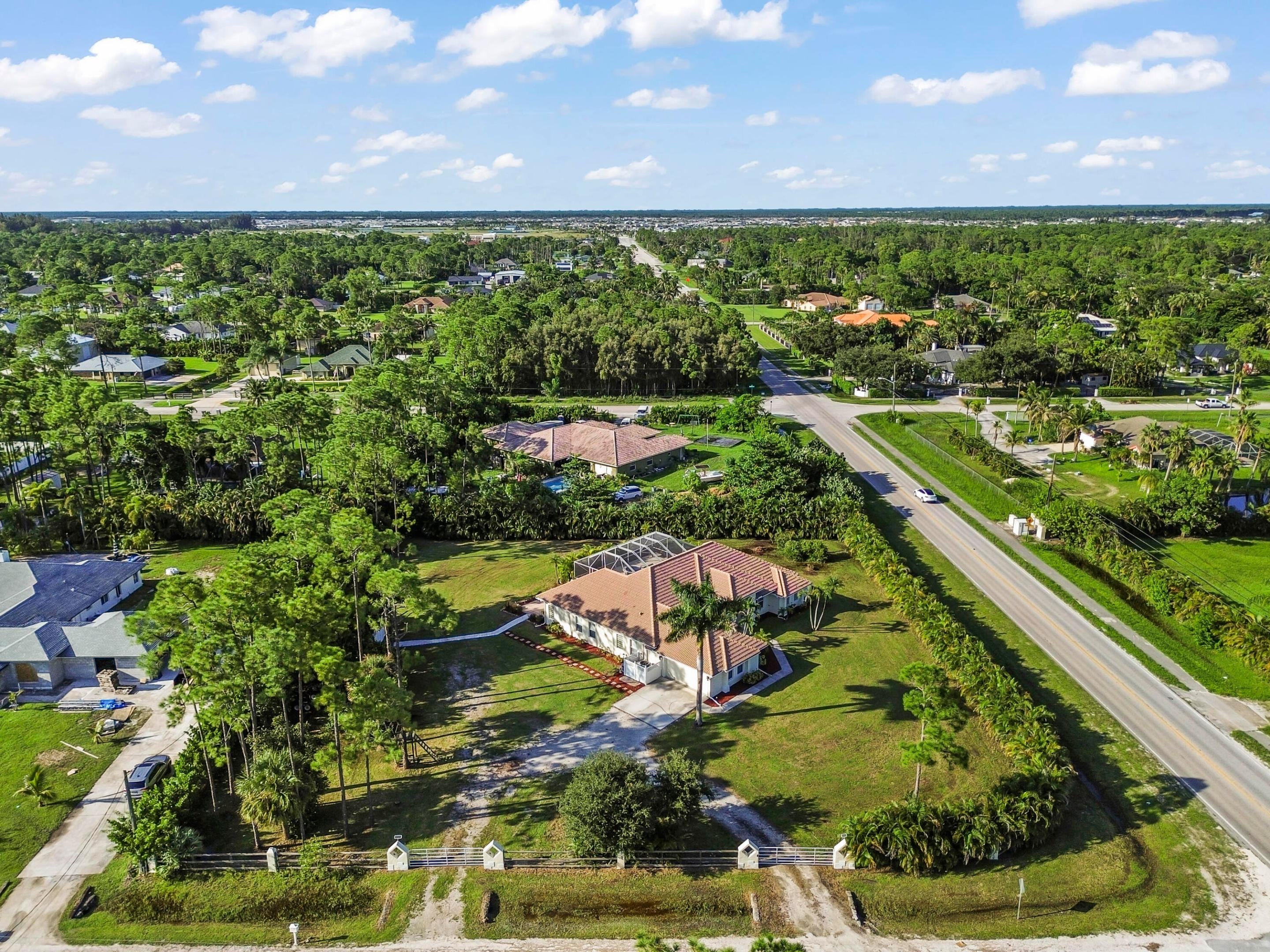 12521 83rd Lane N, West Palm Beach, FL, 33412/$894,900 2 12521 83rd Lane N