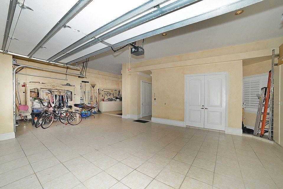 MIZNER LAKE ESTATES - Residential