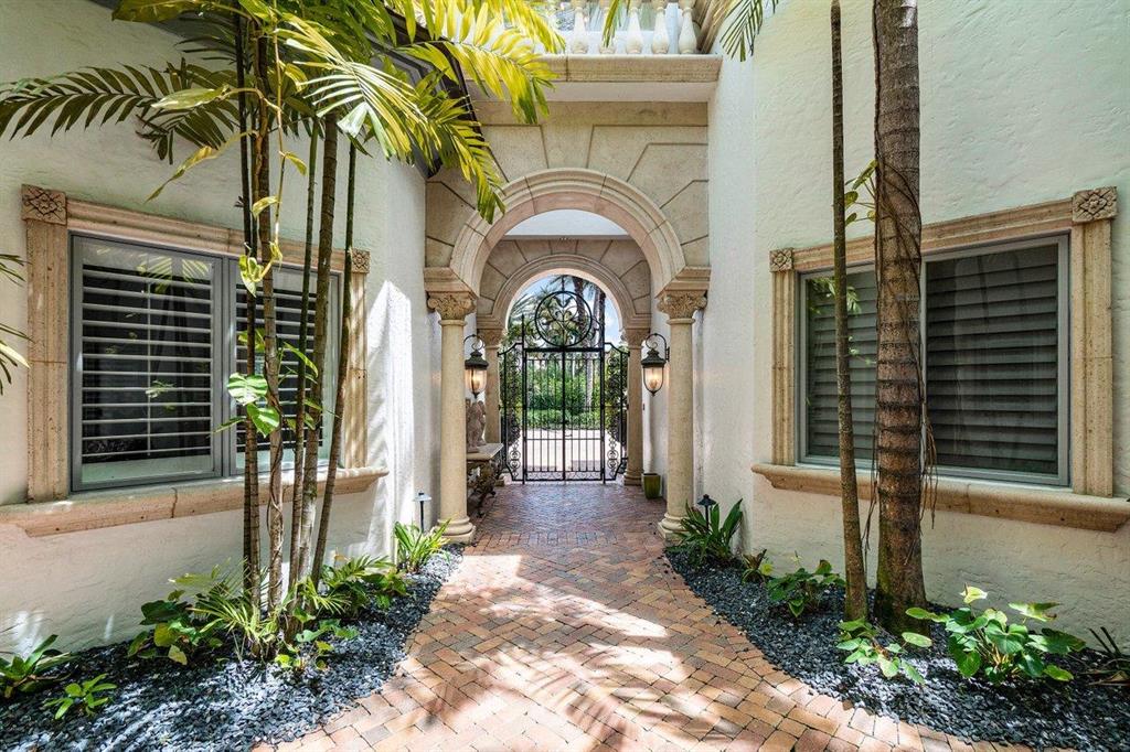 MIZNER LAKE ESTATES - Residential
